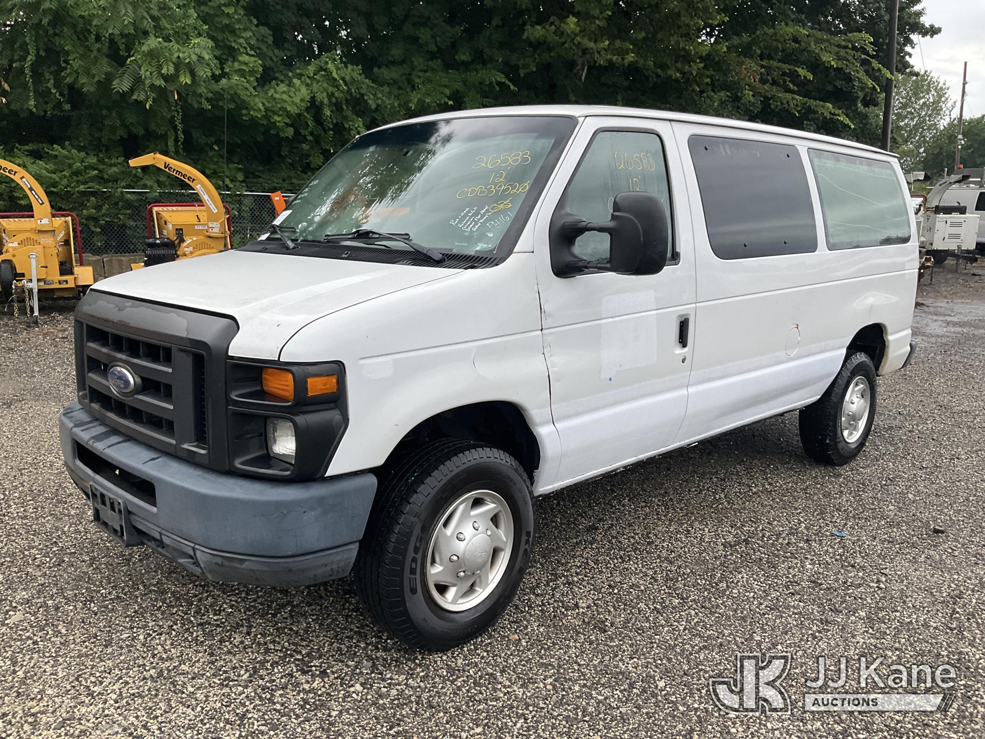 2012 Ford Econoline E-350 Super Duty Cargo Window Van