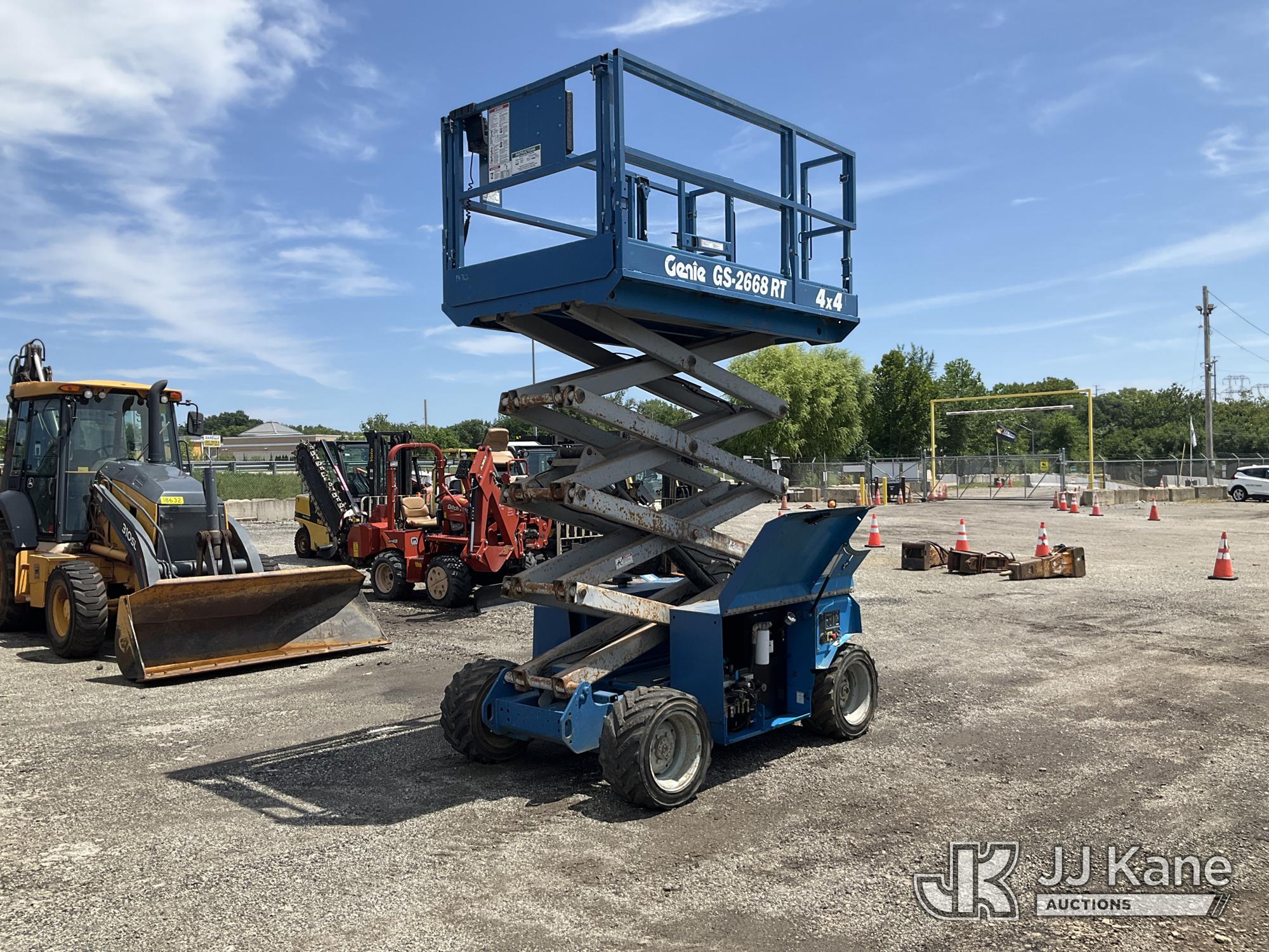 2006 Genie GS-2668RT, 4x4 Self-Propelled Scissor Lift