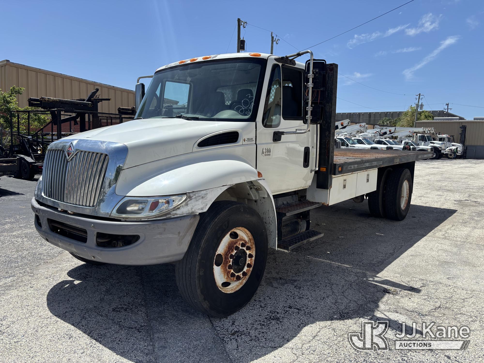 Photo of a 2005 International 4300