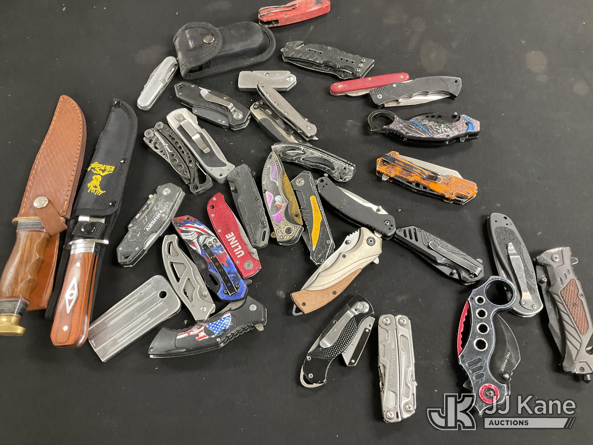 Knives (Used) NOTE: This unit is being sold AS IS/WHERE IS via Timed Auction and is located in Jurupa Valley