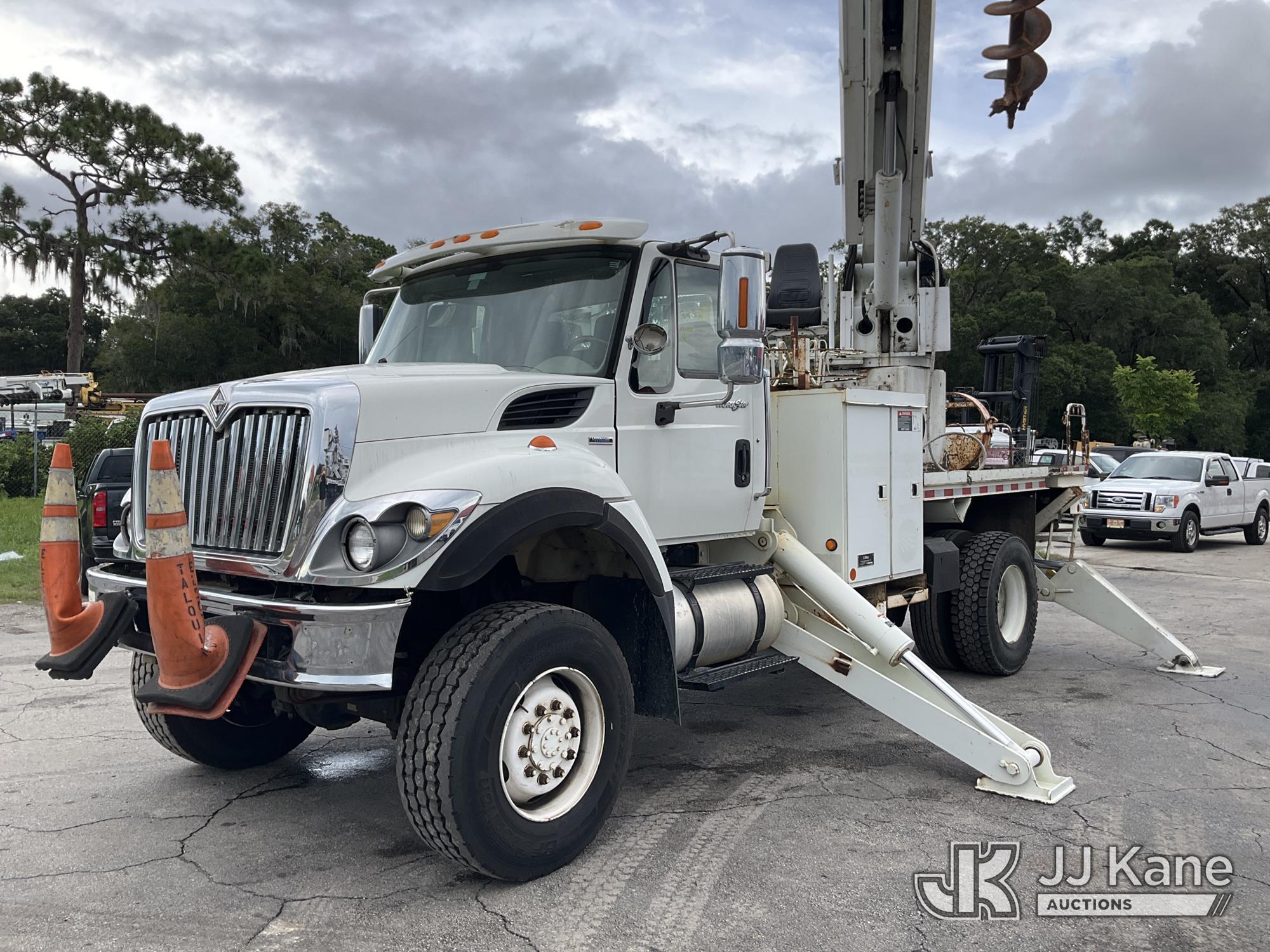 Photo of a 2008 International 7400