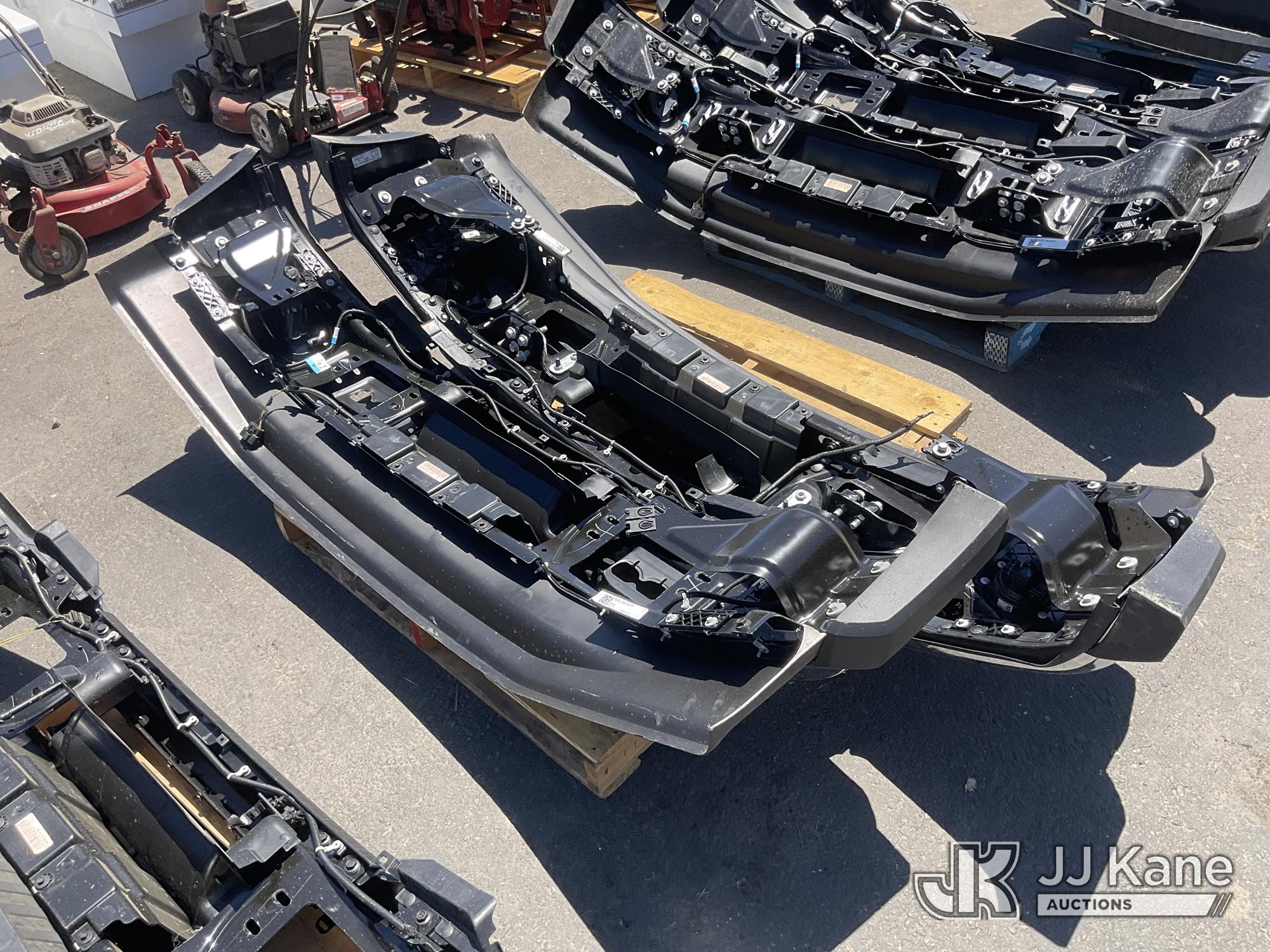 2 Ford Bumpers (Used) NOTE: This unit is being sold AS IS/WHERE IS via Timed Auction and is located in Dixon