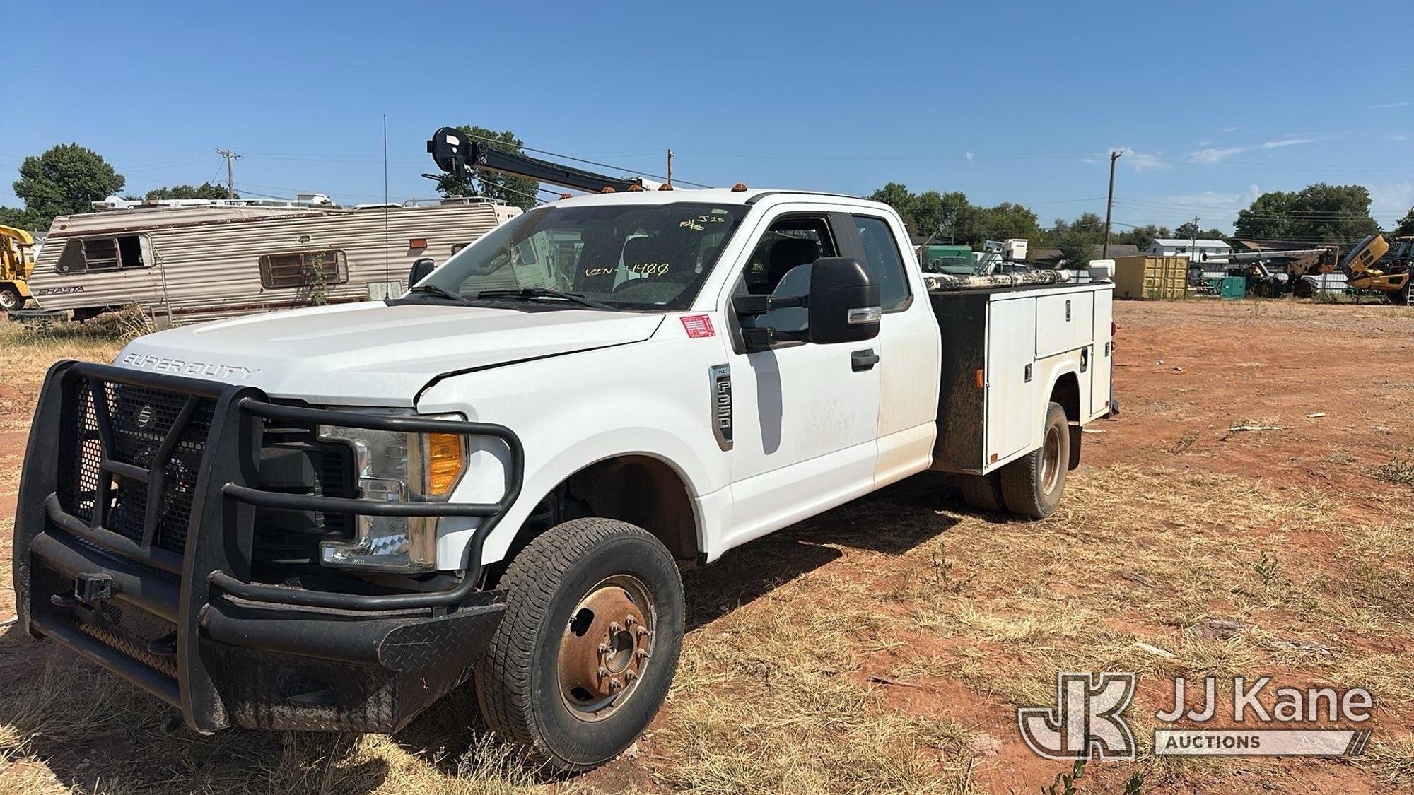 2017 Ford F-350 SD Extended-Cab Mechanics Service Truck
