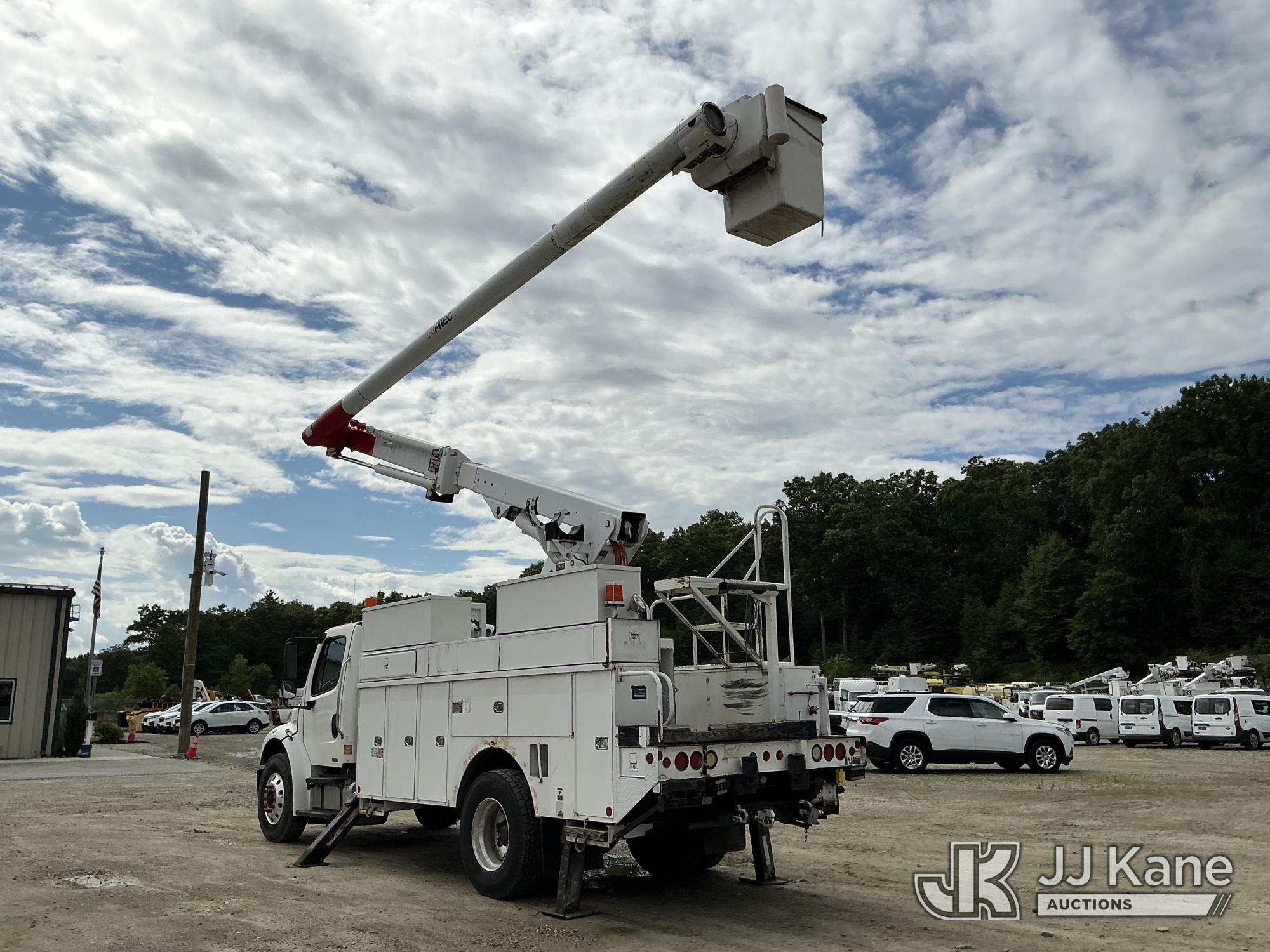 2010 Freightliner M2 106