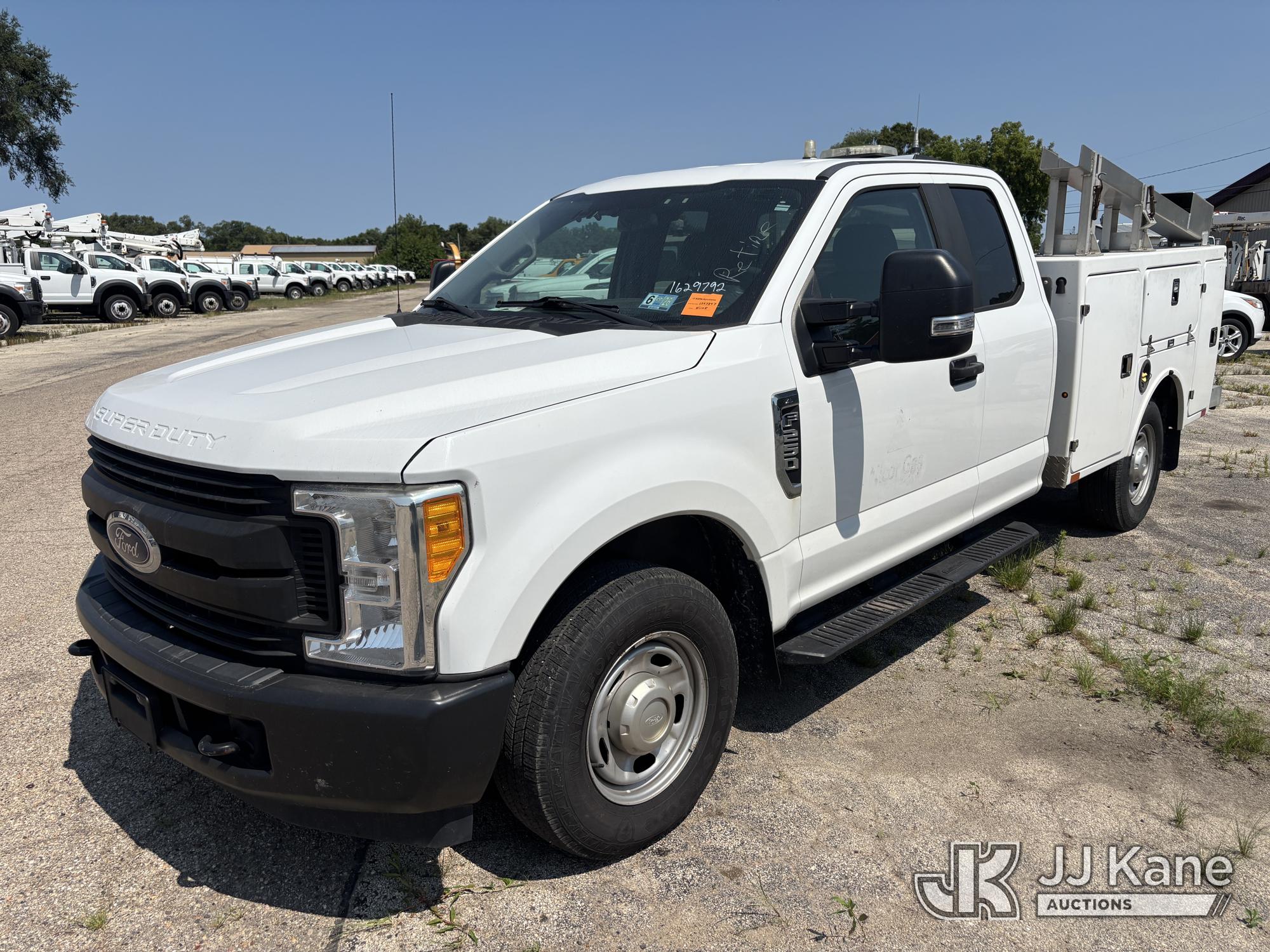 2017 Ford F-250 SD Extended-Cab Service Truck