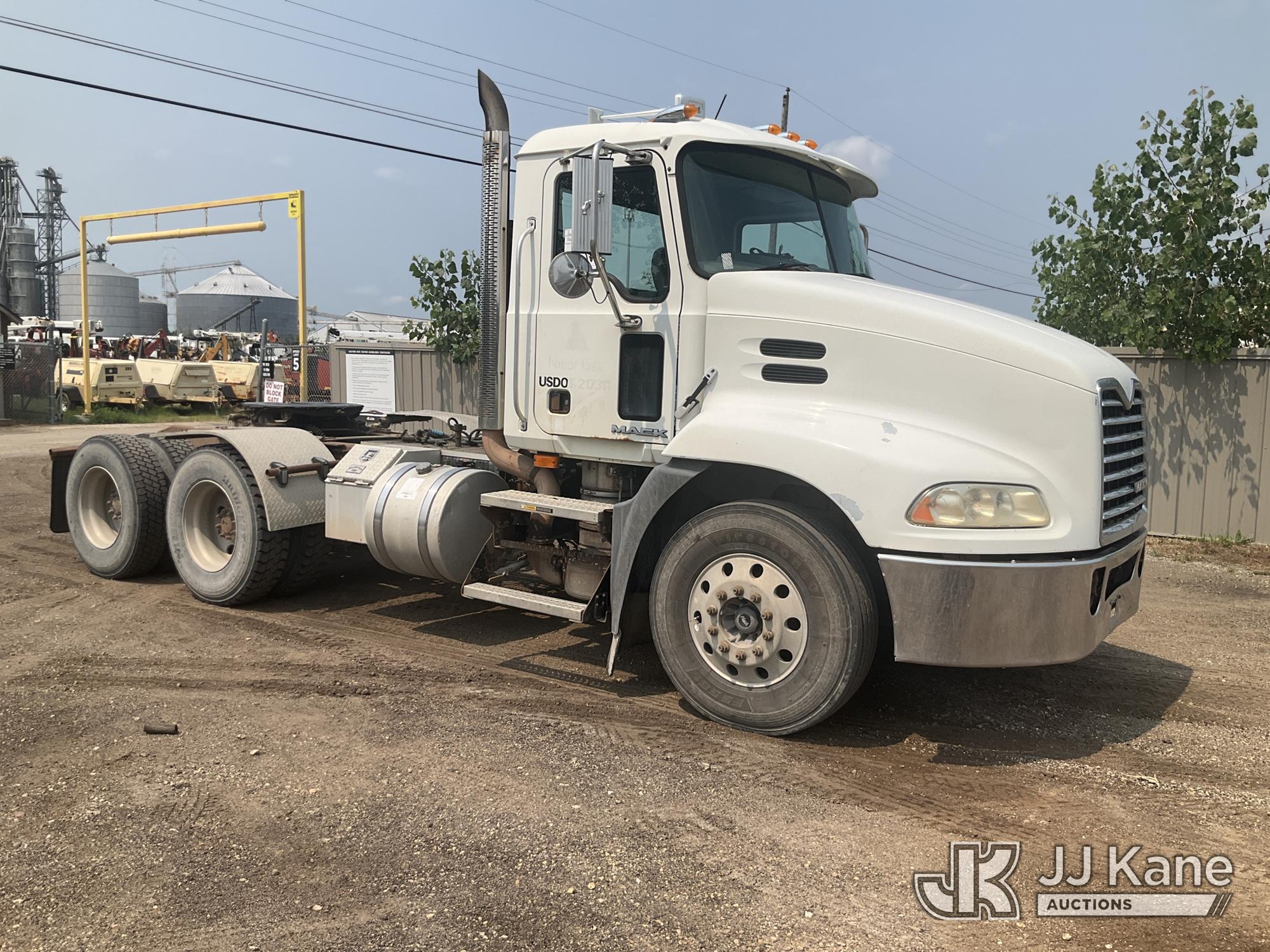2008 Mack CXU613