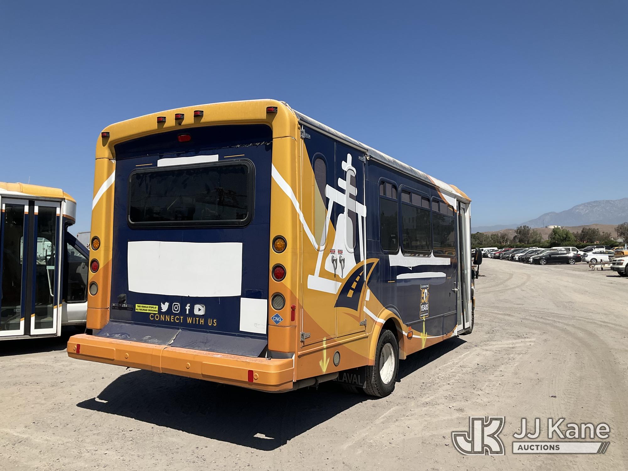 2013 Ford ECONOLINE E-450