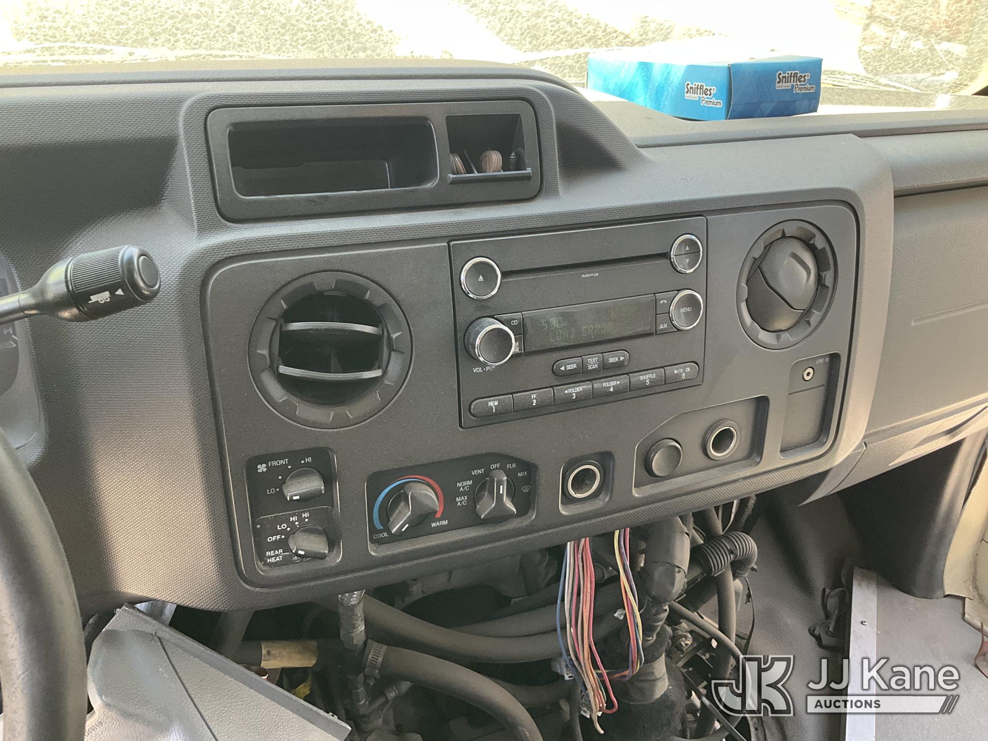 2011 Ford ECONOLINE E-450