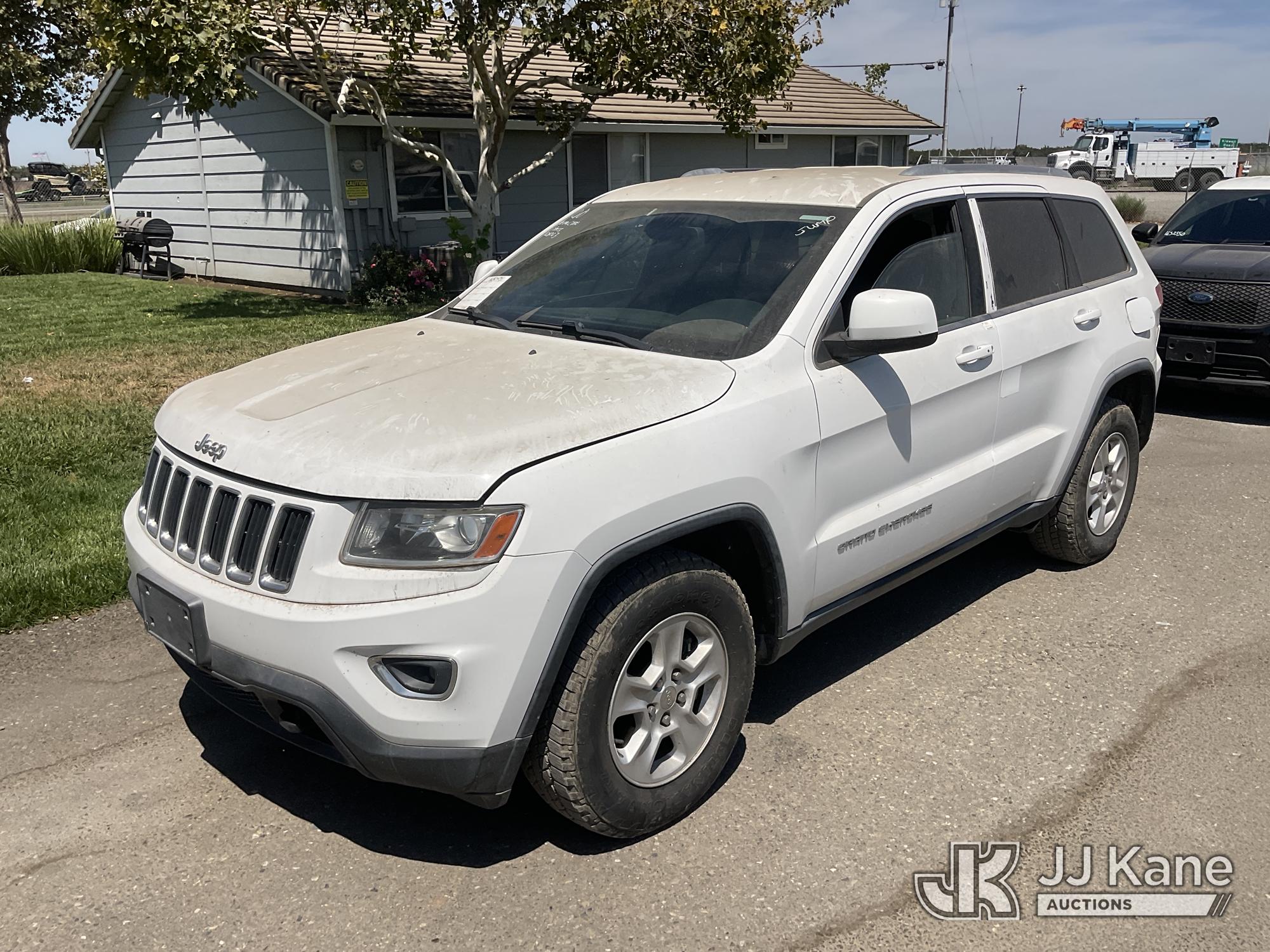 2014 Jeep Grand Cherokee Laredo 4-Door Sport Utility Vehicle