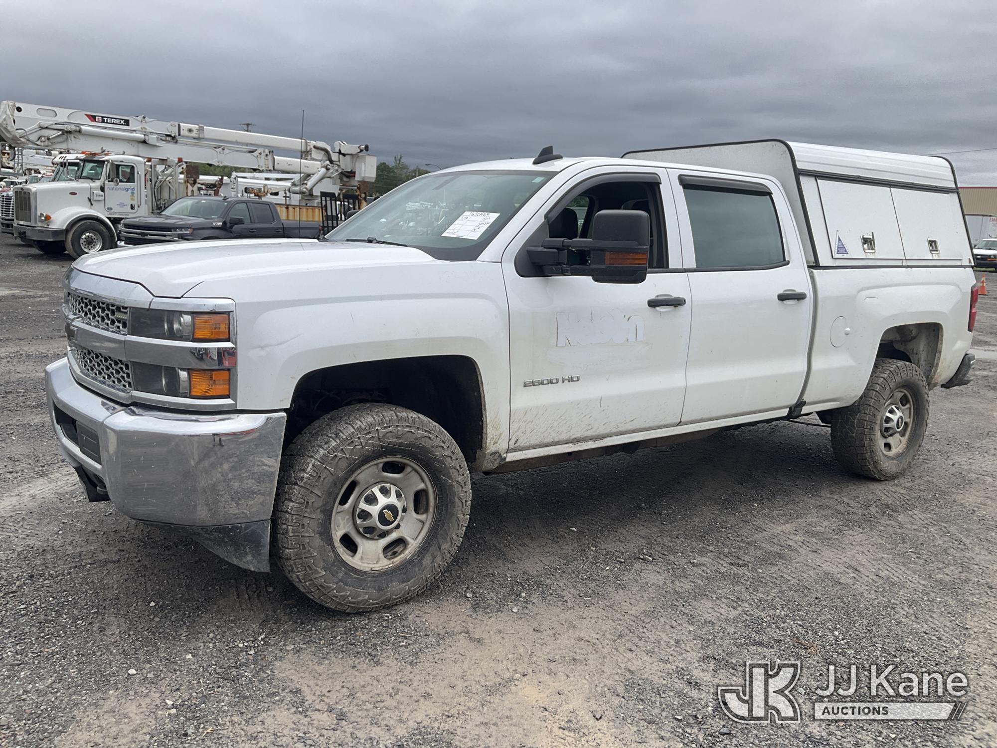 2019 Chevrolet Silverado 2500HD 4x4 Crew-Cab Pickup Truck