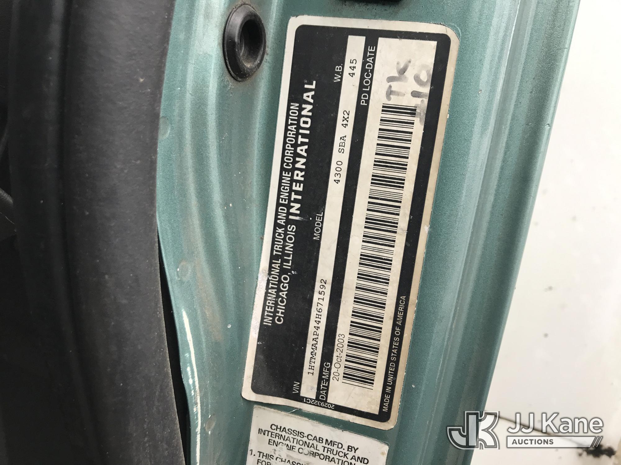 2004 International 4300