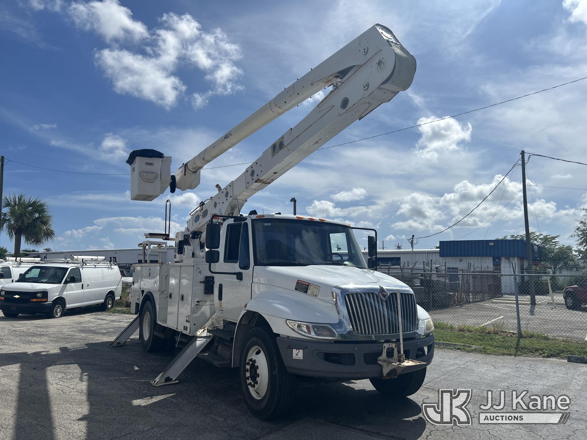 2019 International 4300 DuraStar