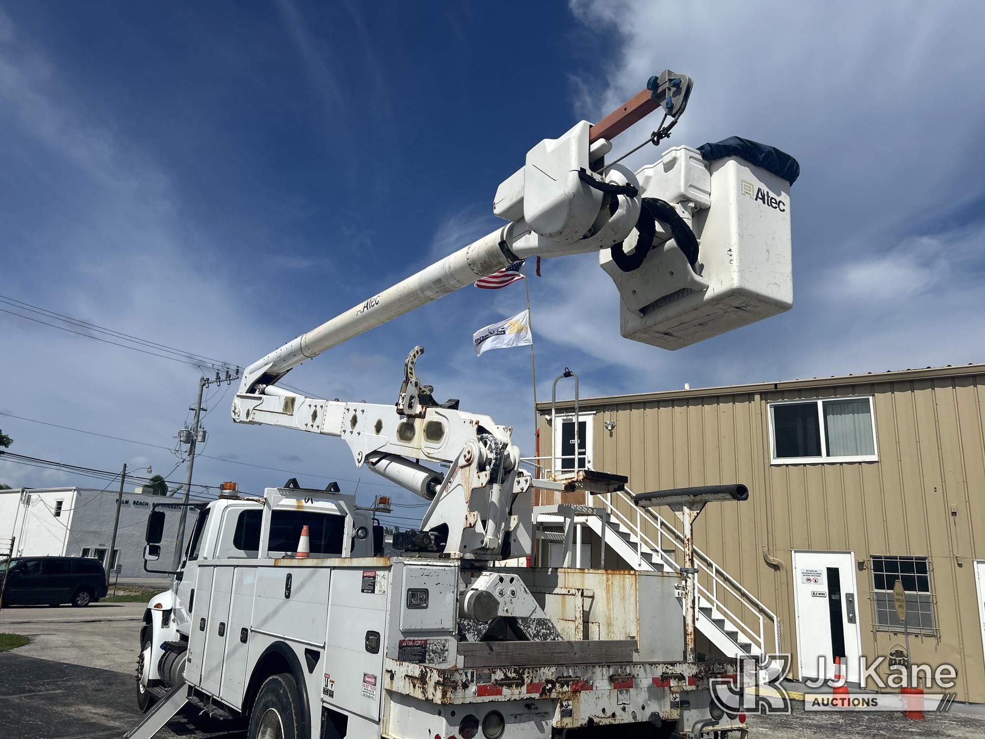 2019 International 4300 DuraStar