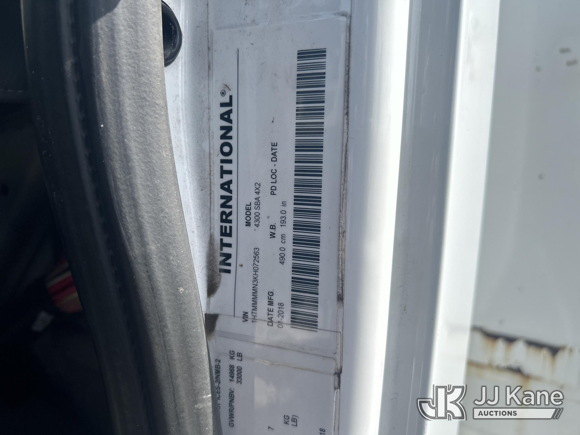 2019 International 4300 DuraStar