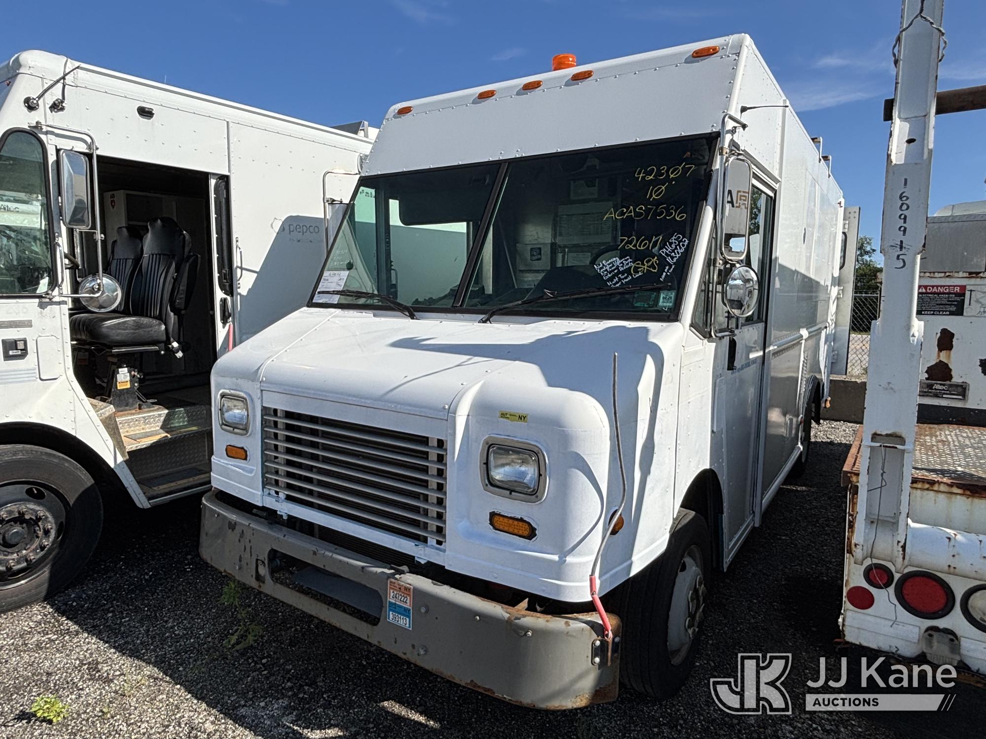 Photo of a 2010 Freightliner MT45