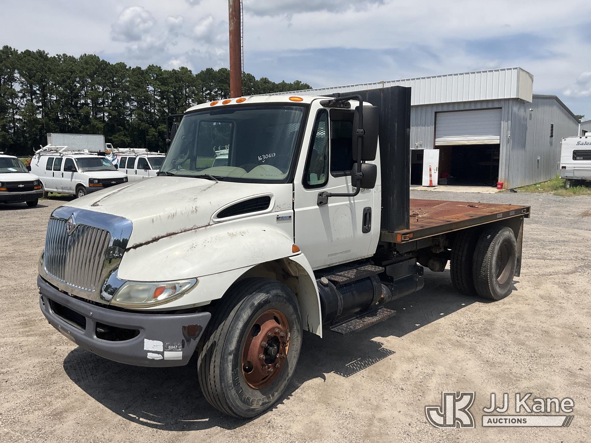 2008 International 4300 Flatbed Truck