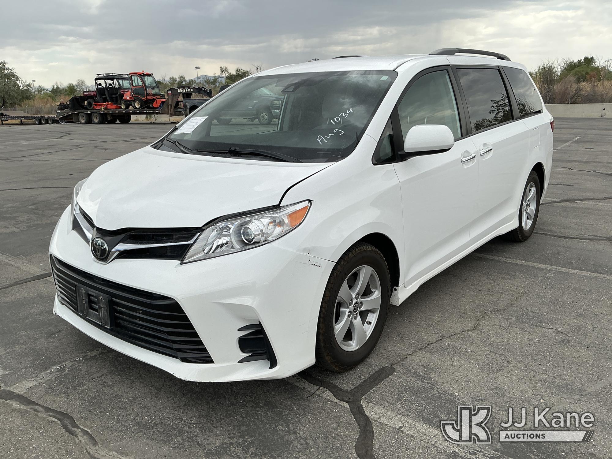 Photo of a 2020 Toyota Sienna