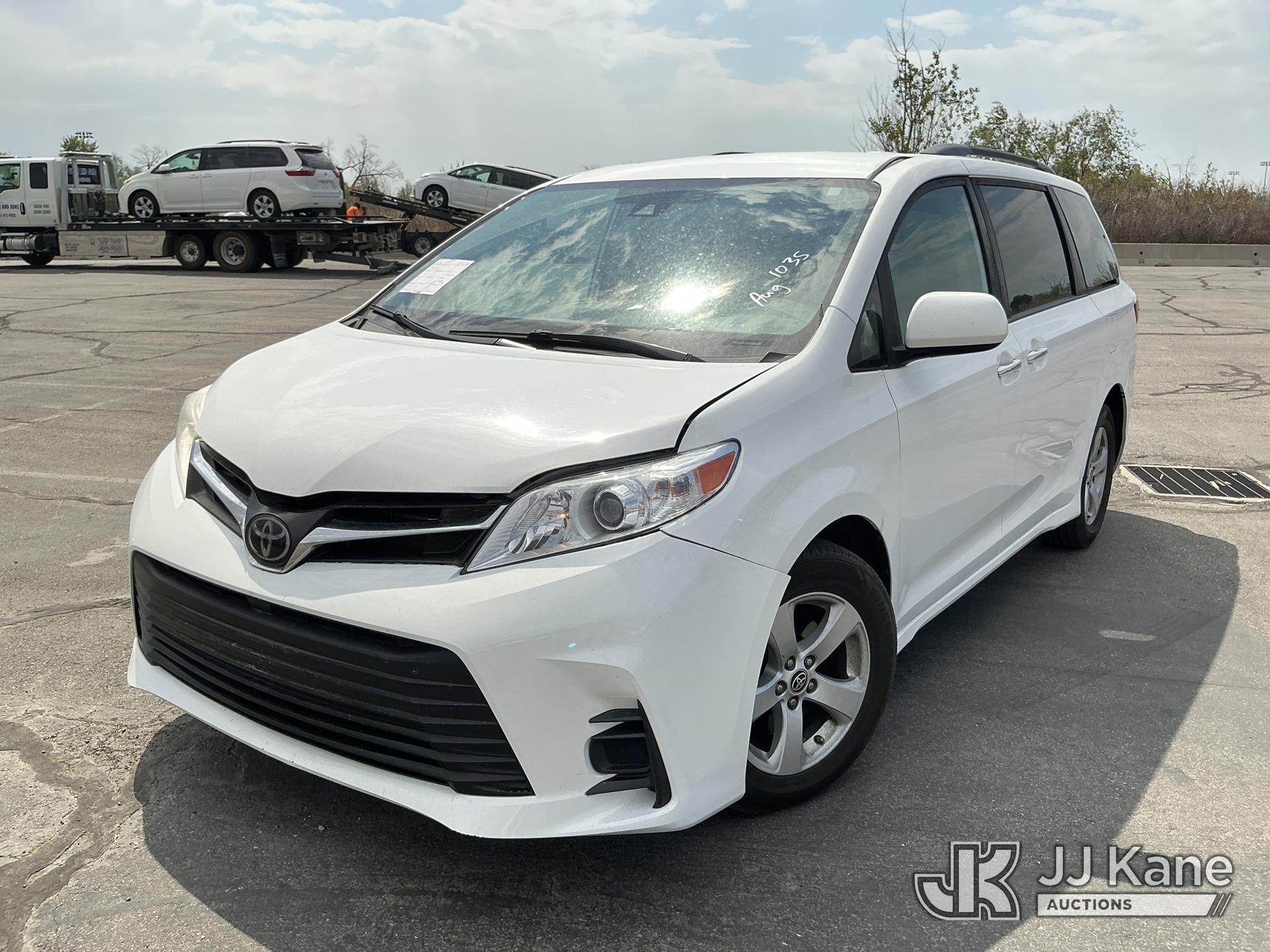Photo of a 2020 Toyota Sienna