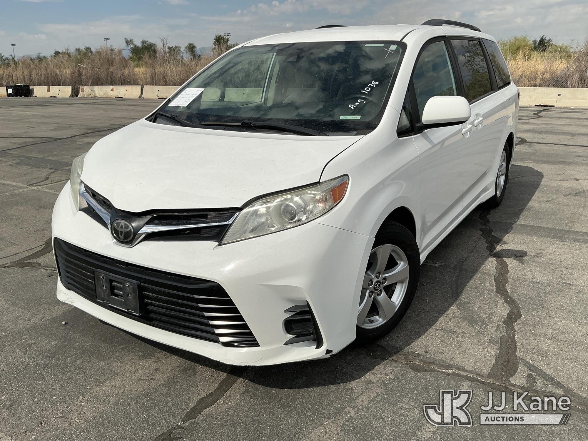 Photo of a 2019 Toyota Sienna