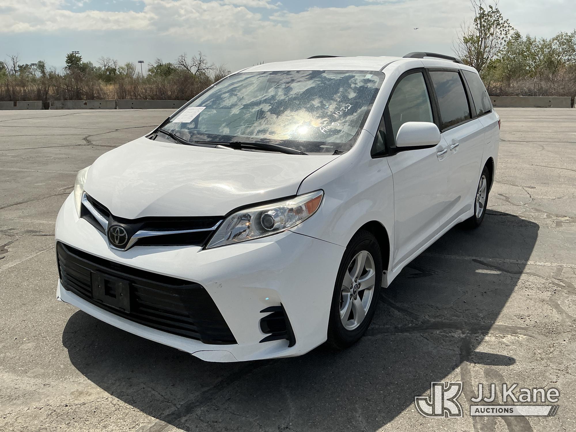 Photo of a 2020 Toyota Sienna