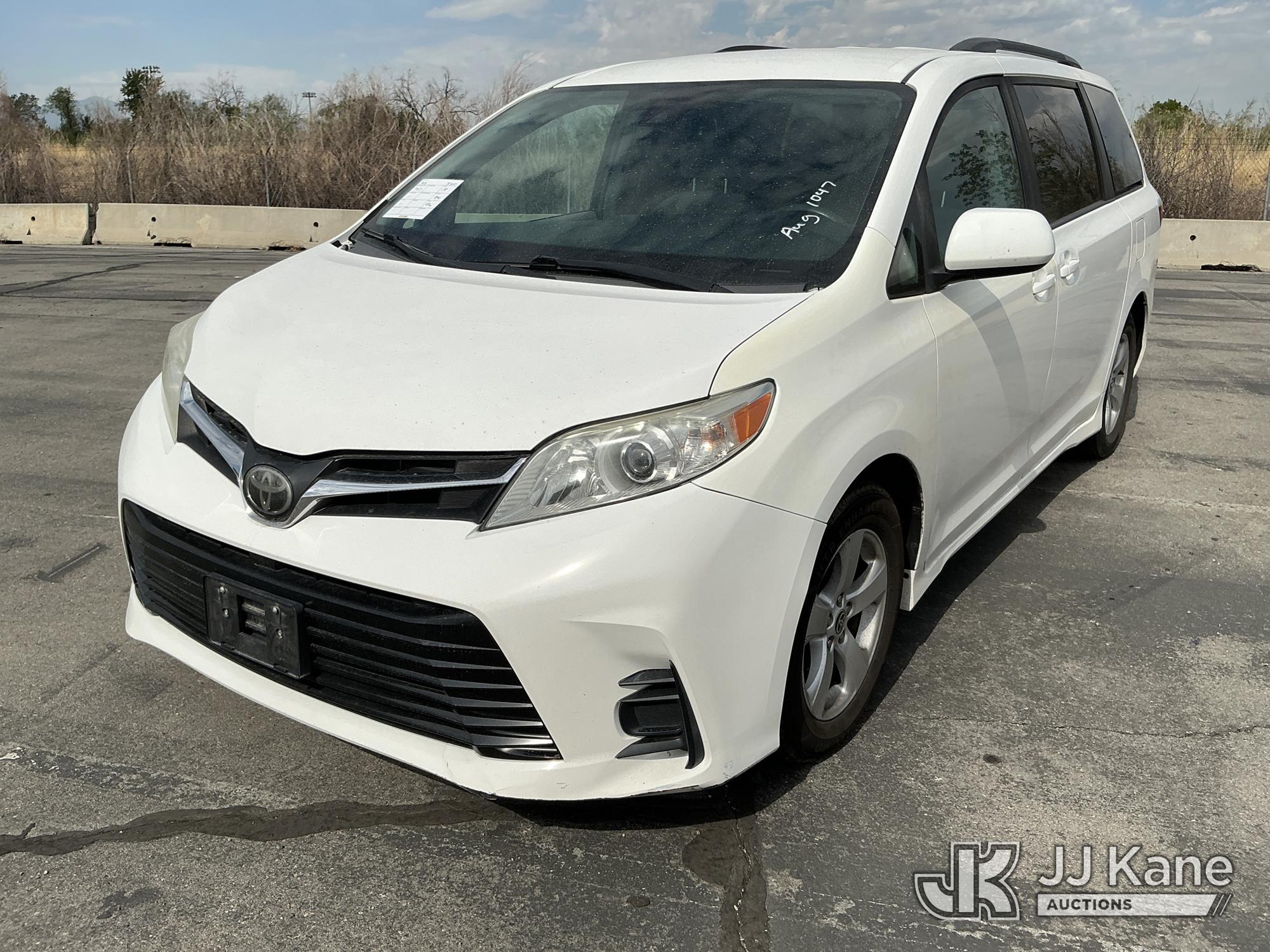 Photo of a 2018 Toyota Sienna