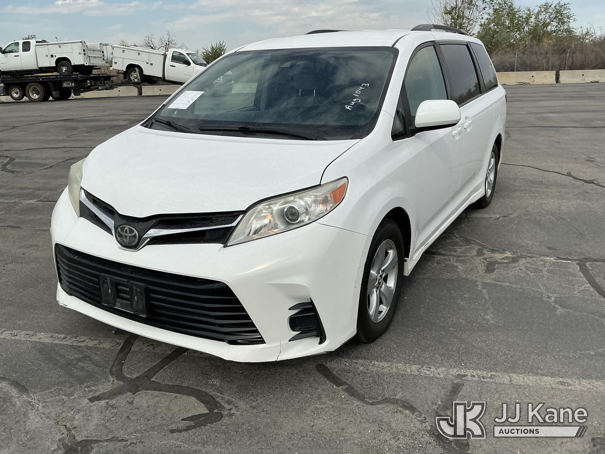 Photo of a 2018 Toyota Sienna