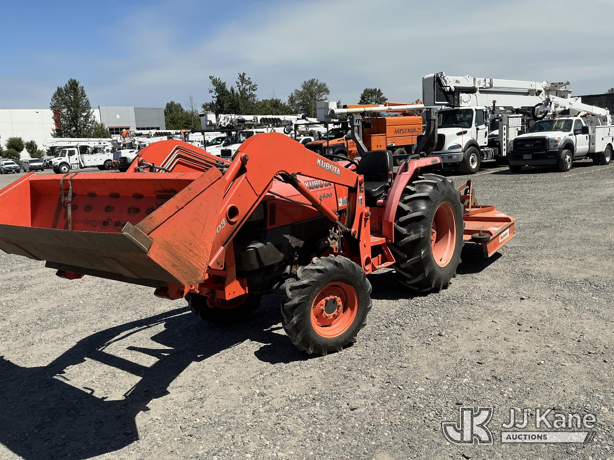 Photo of a 2010 Kubota L4400DT-1