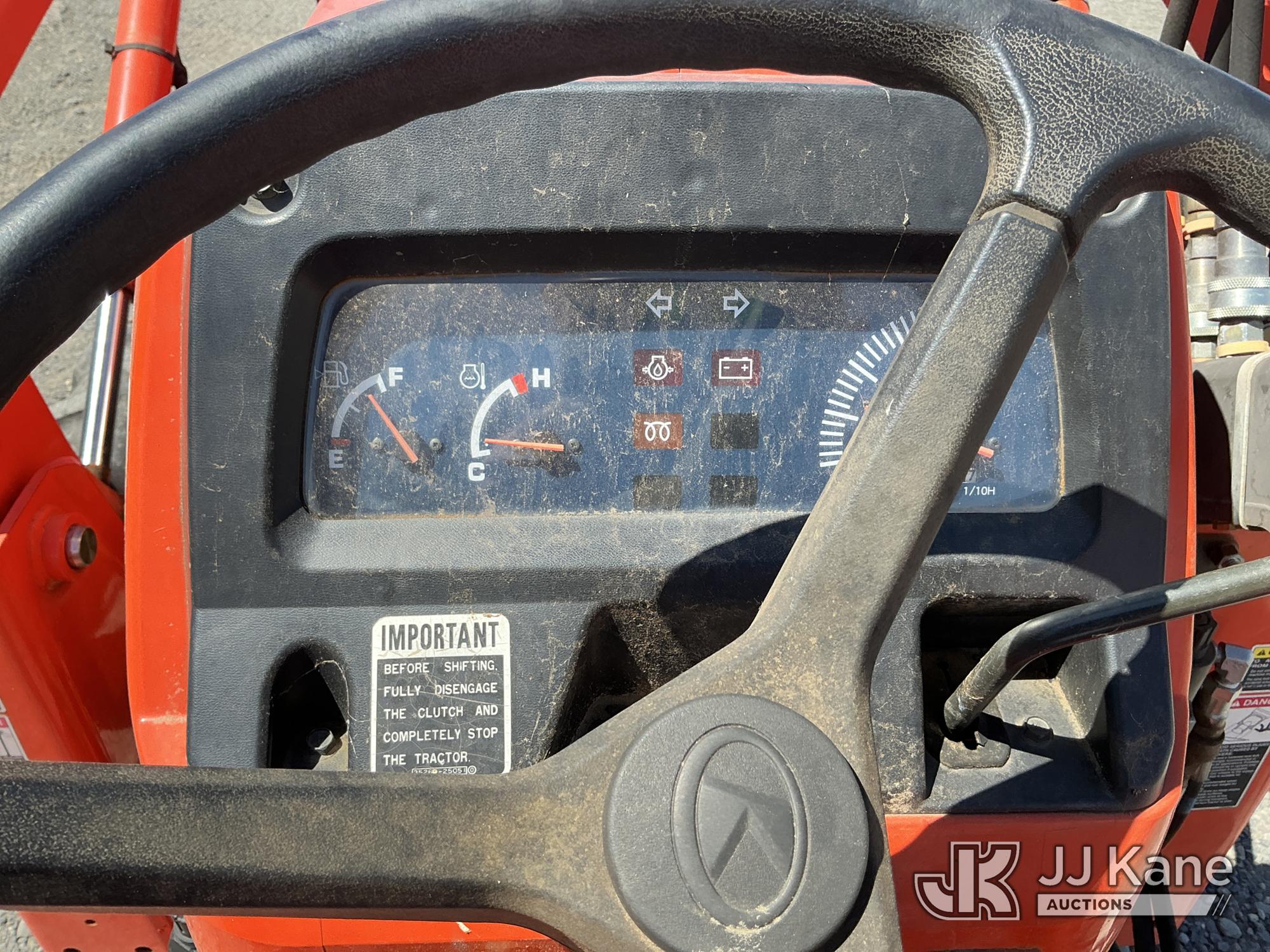 2010 Kubota L4400DT-1