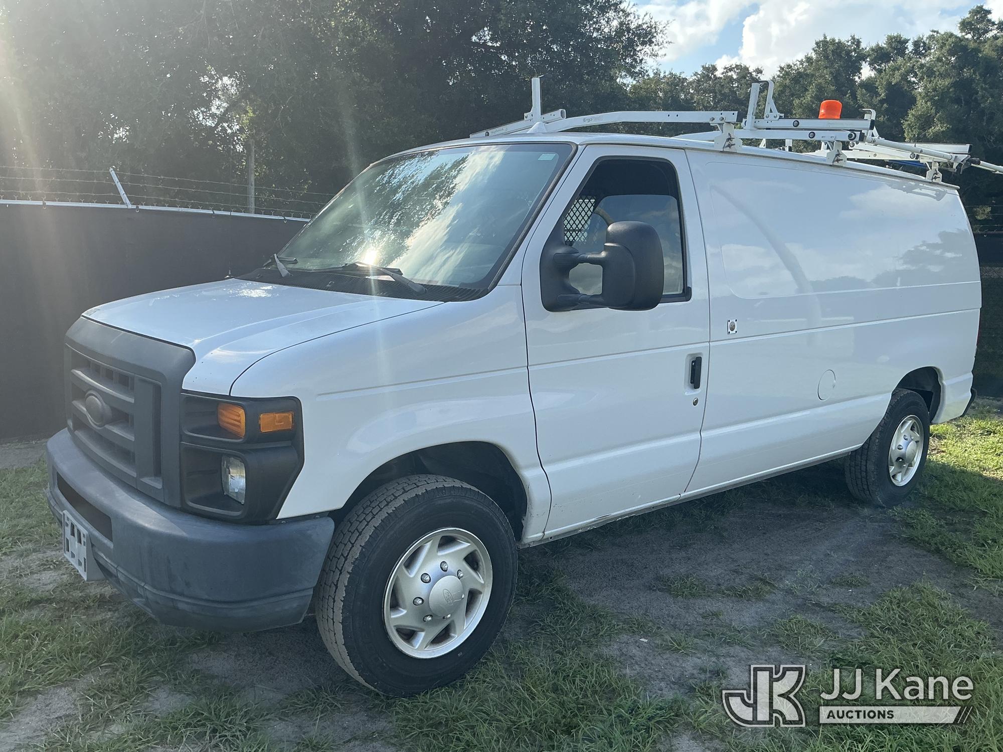 Photo of a 2014 Ford E150