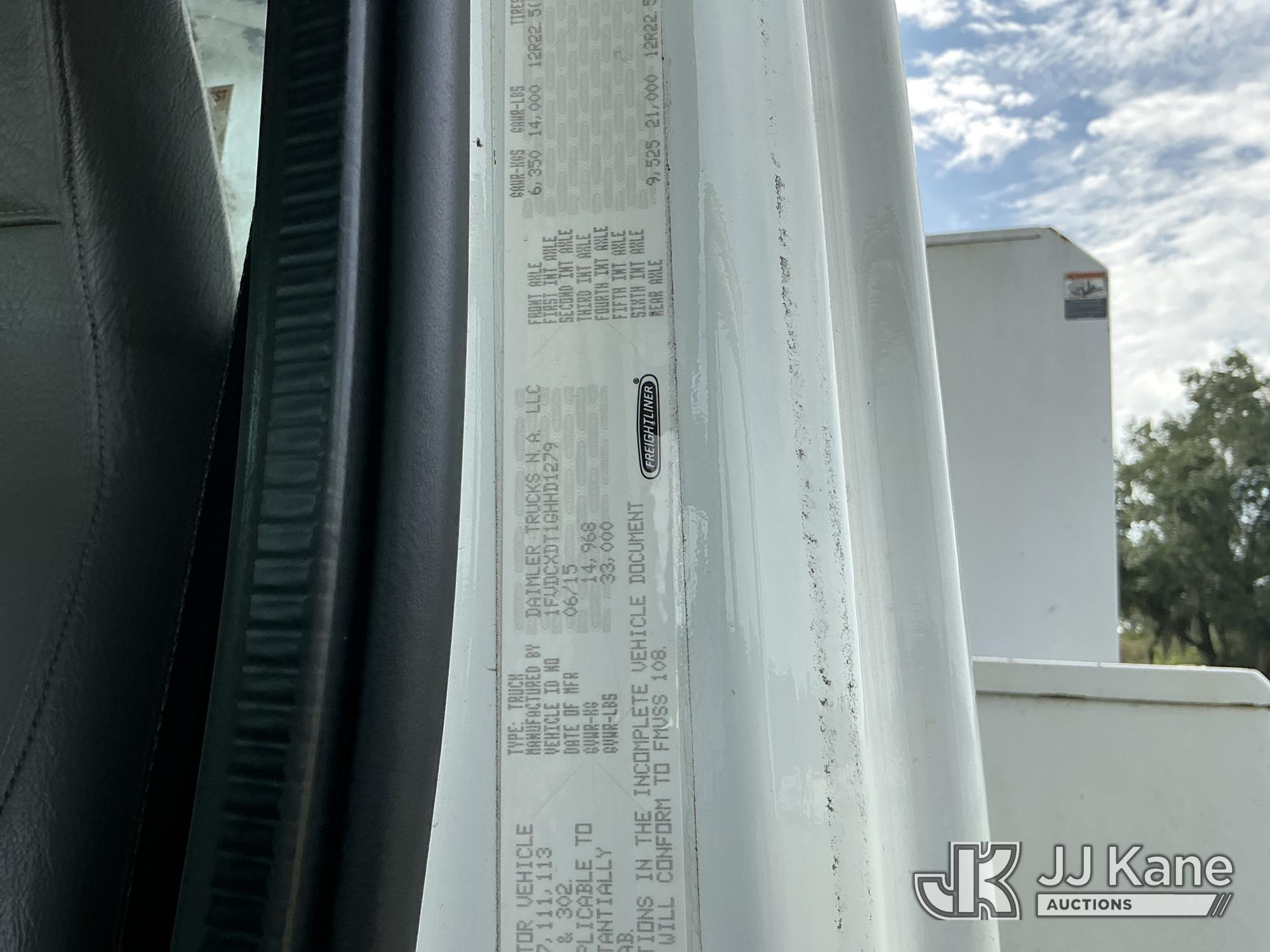2016 Freightliner M2 106 4X4