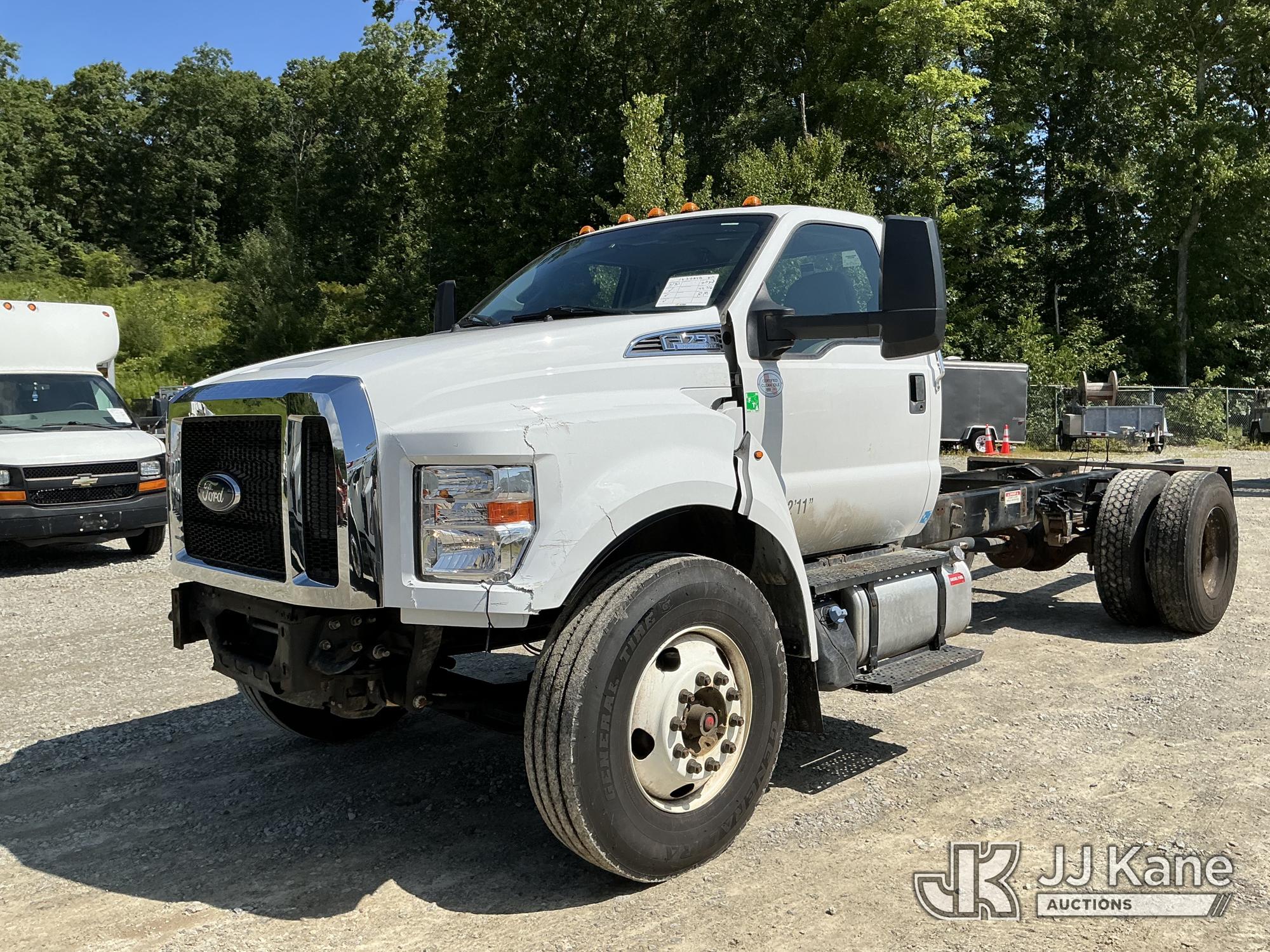Photo of a 2022 Ford F750