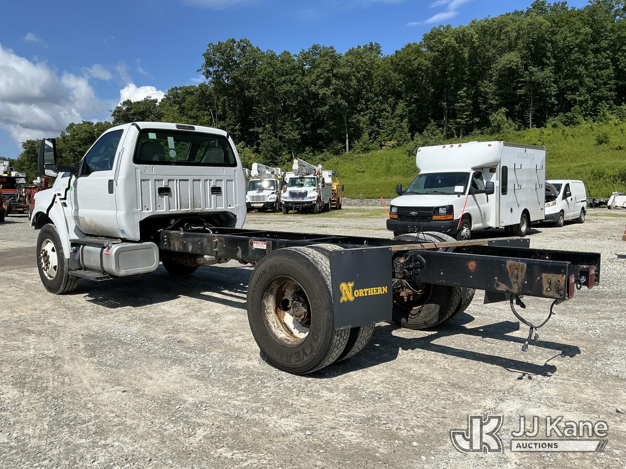 2022 Ford F750