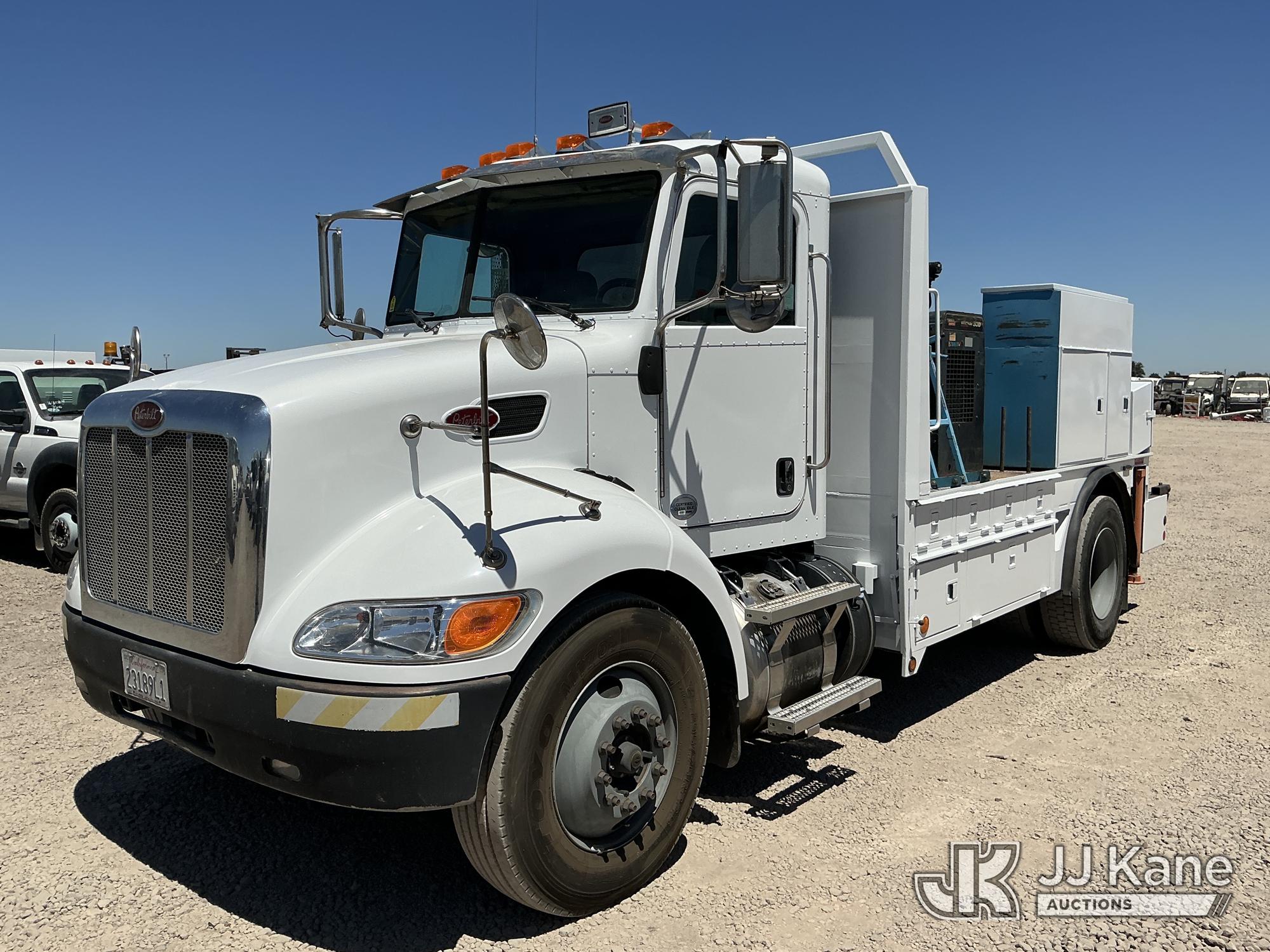 Photo of a 2014 Peterbilt 337