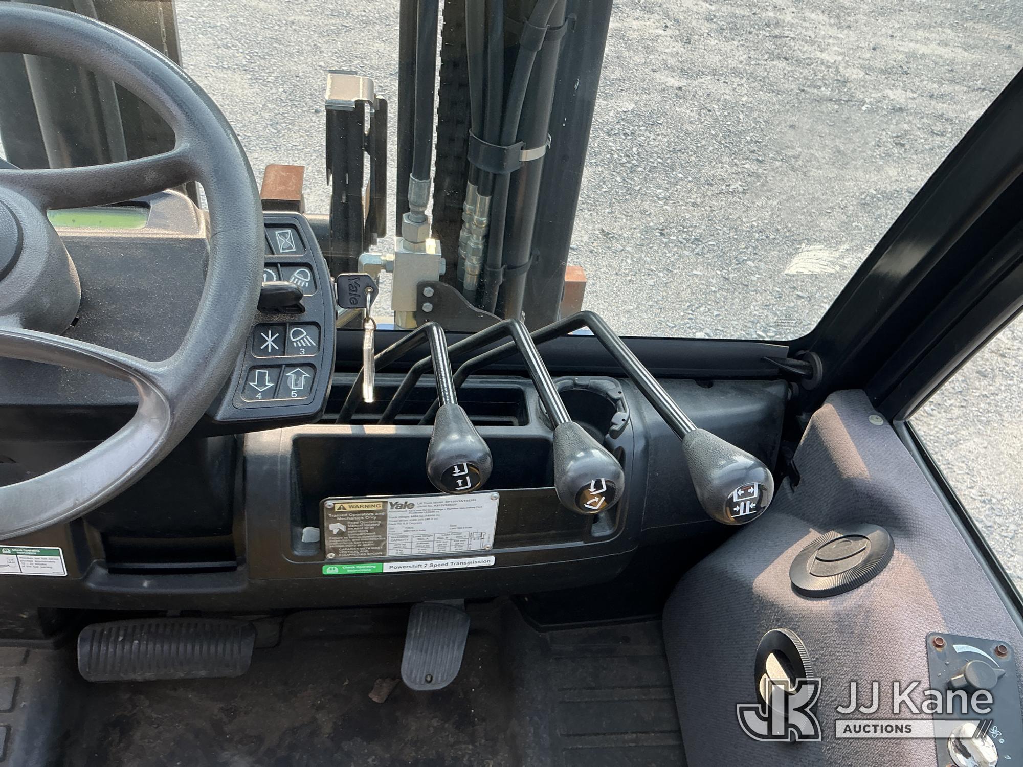 2016 Yale GP120VX