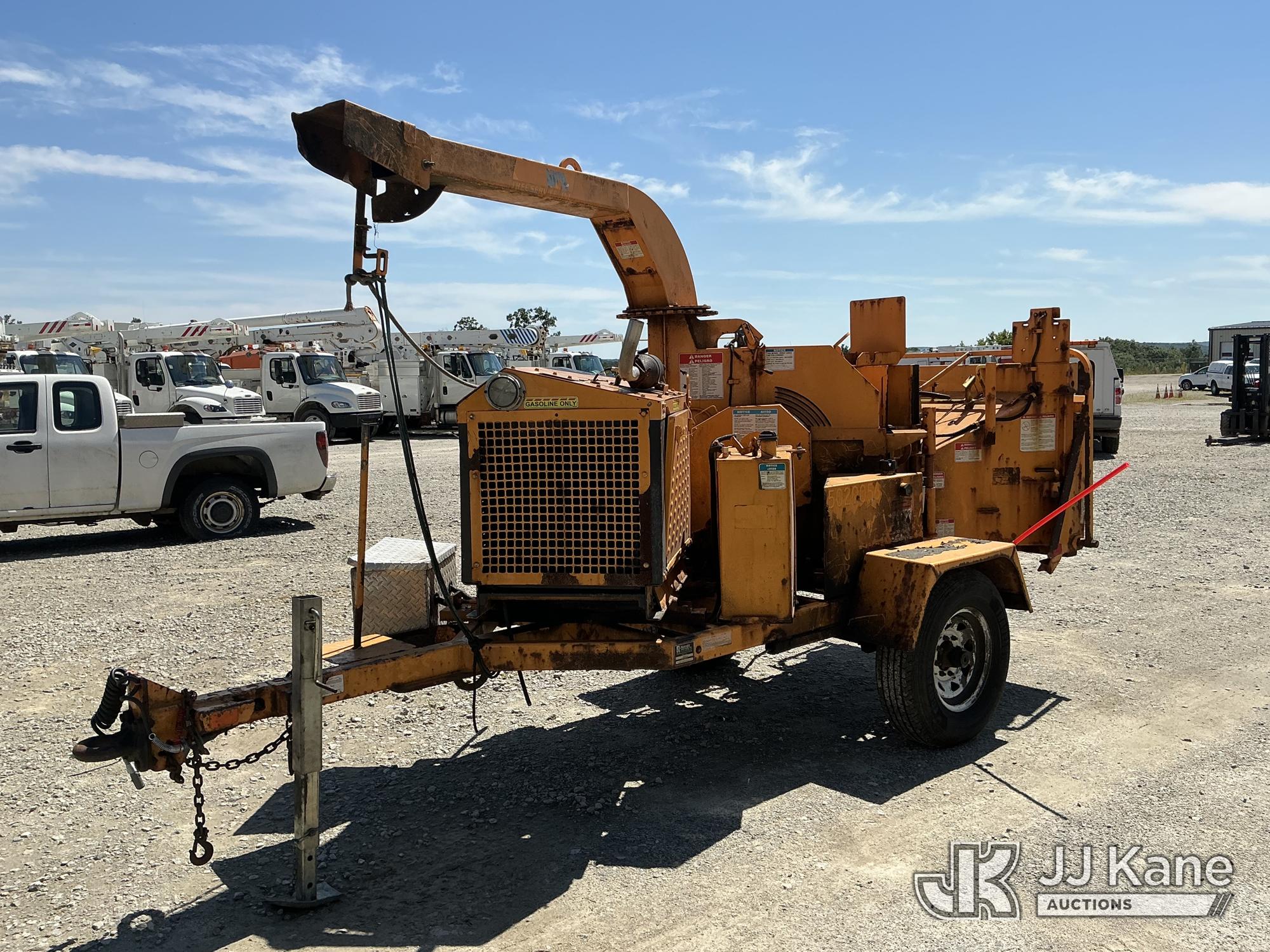 2017 Bandit Industries 200UC Chipper (12in Disc), trailer mtd.