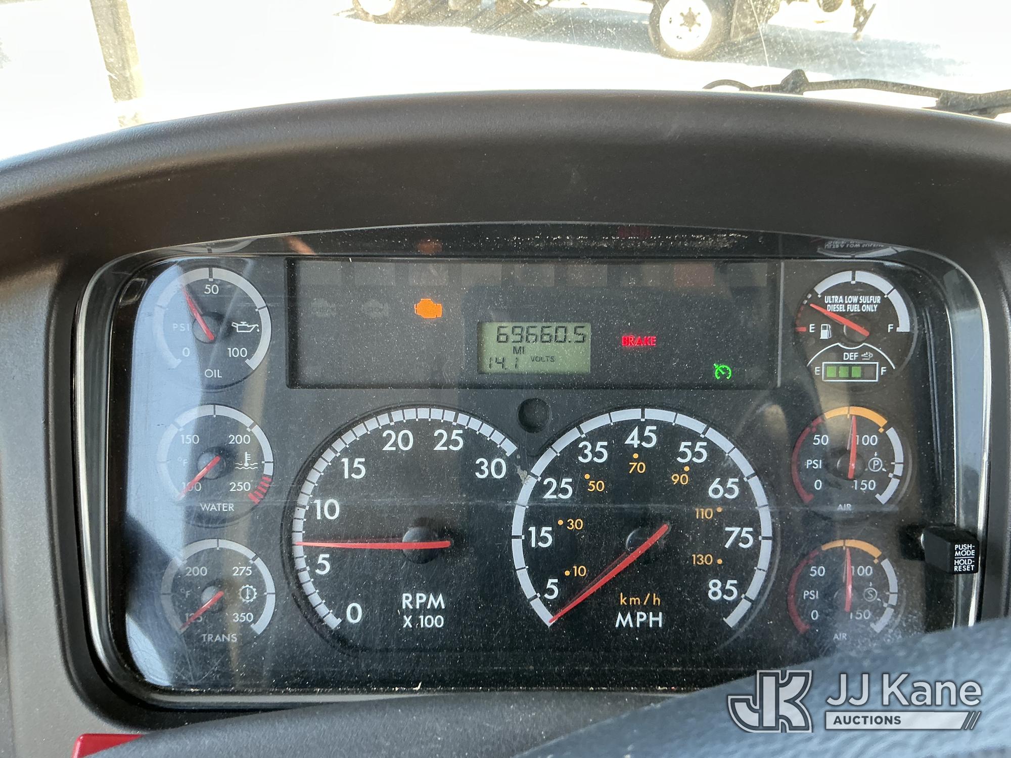 2015 Freightliner M2 106