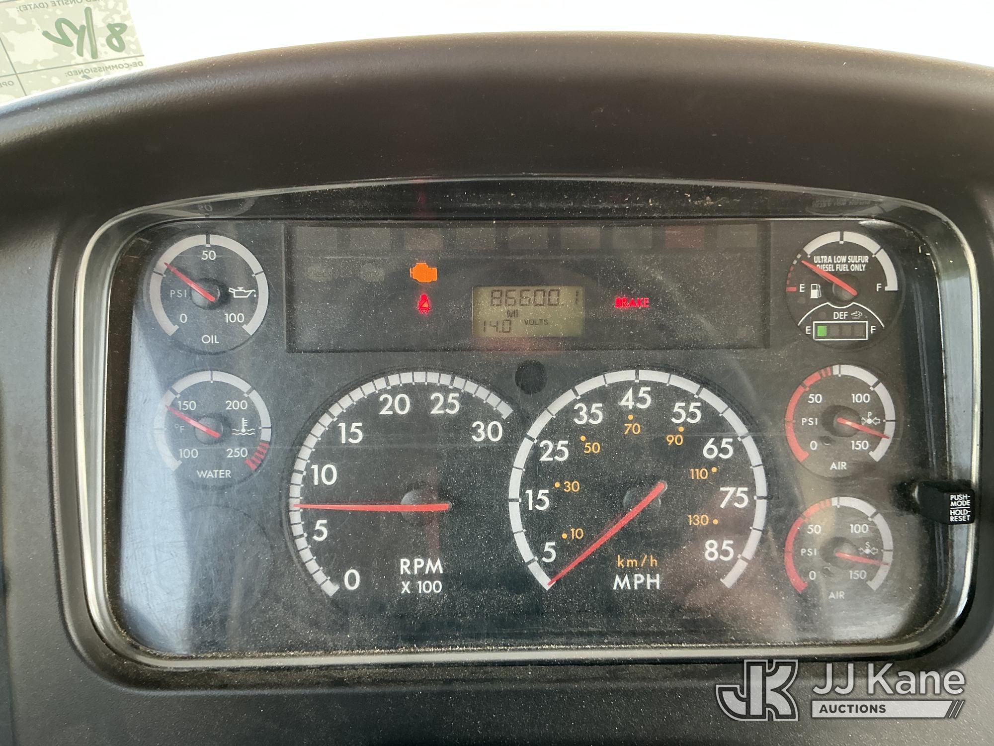 2015 Freightliner M2 106