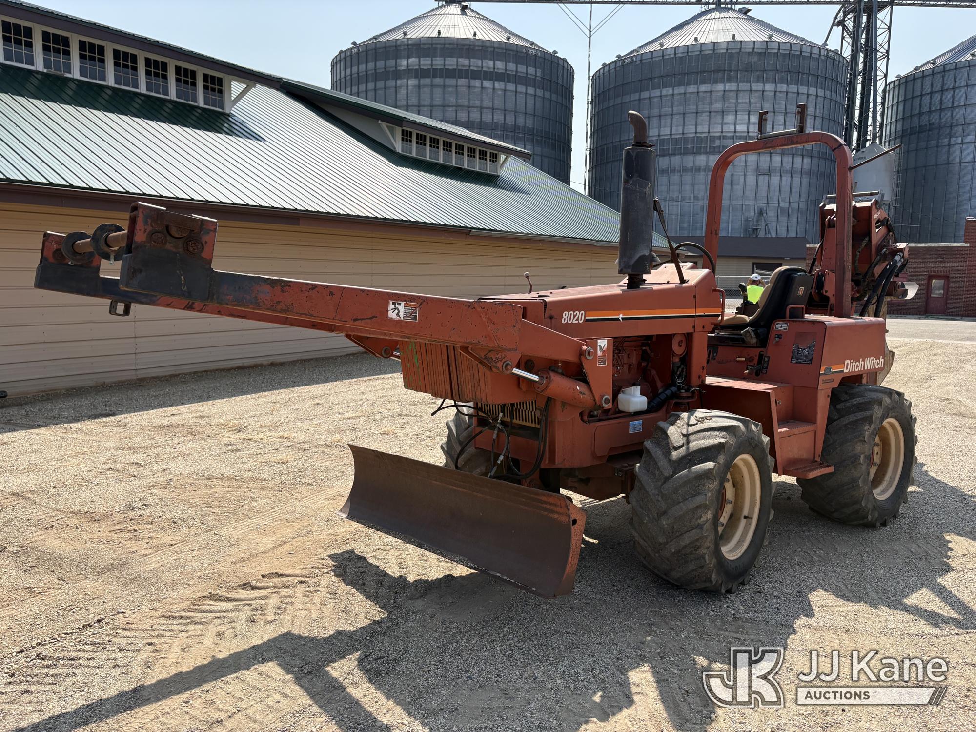 Photo of a 2001 Ditch Witch 8020JD