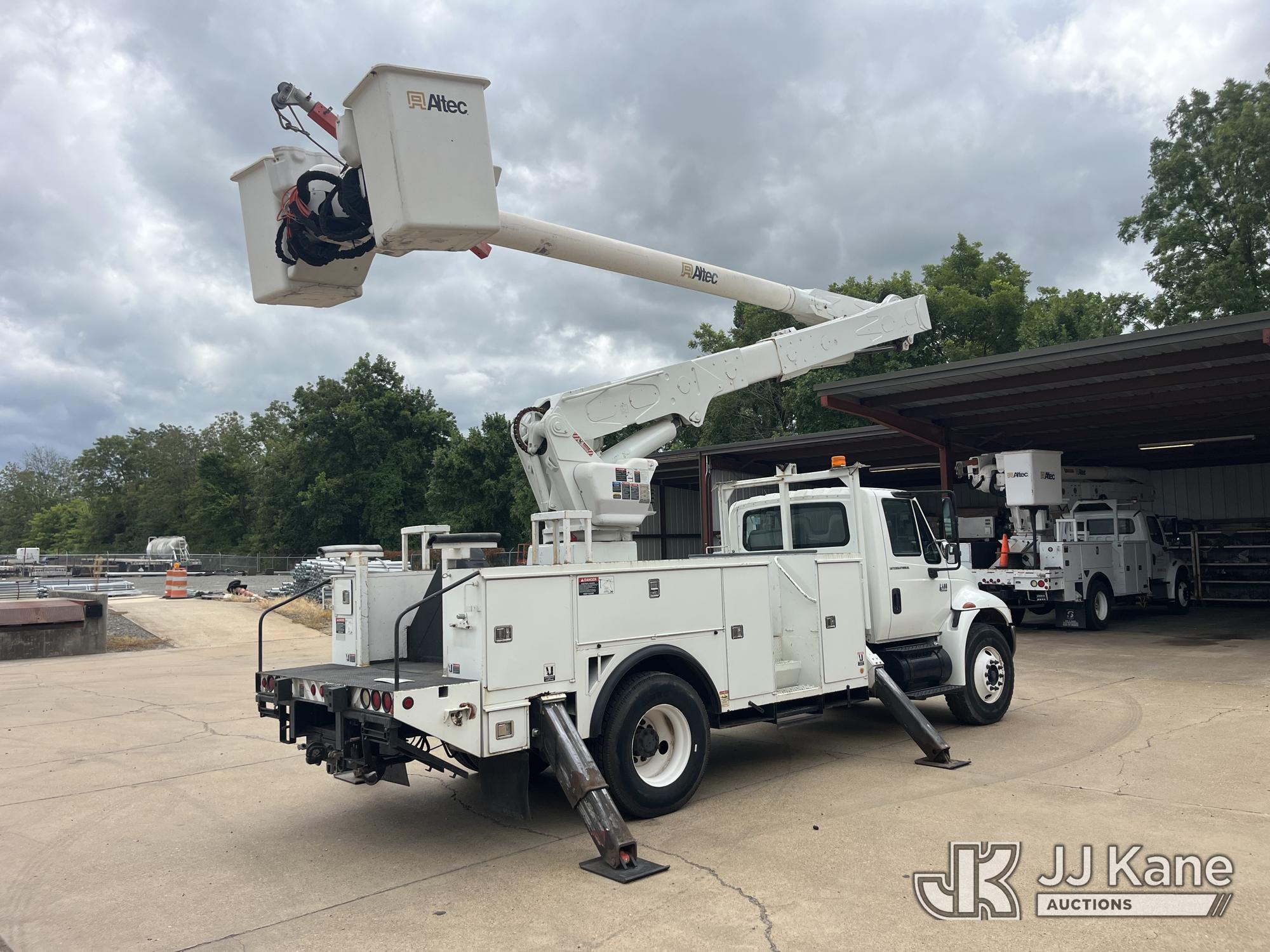 2004 International 4400