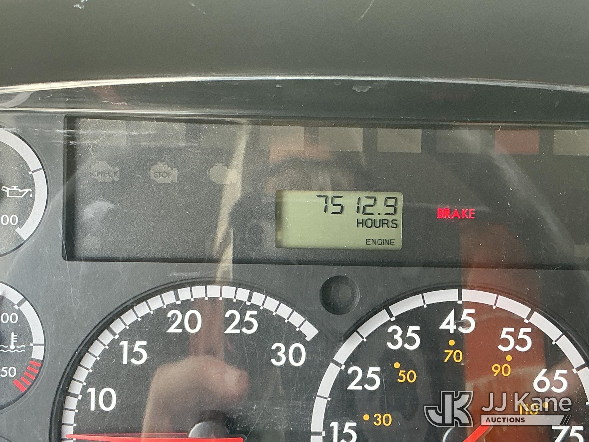 2014 Freightliner M2 106