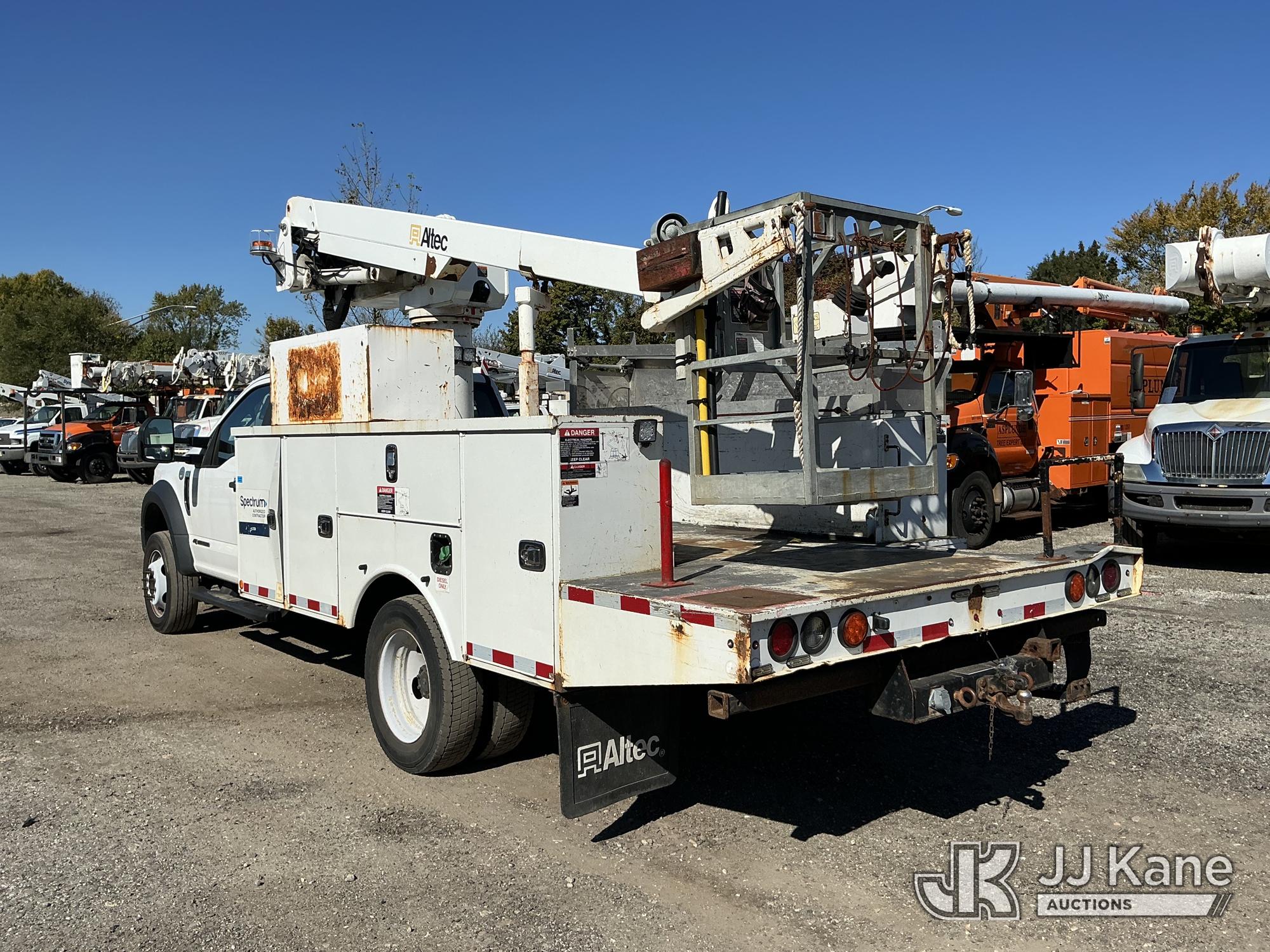 2017 Ford F550 2WD