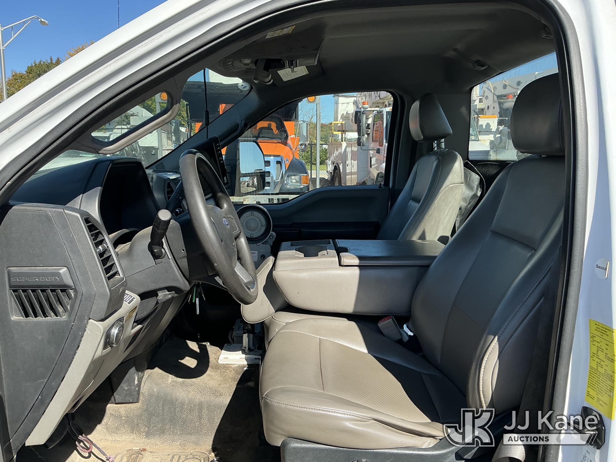 2017 Ford F550 2WD