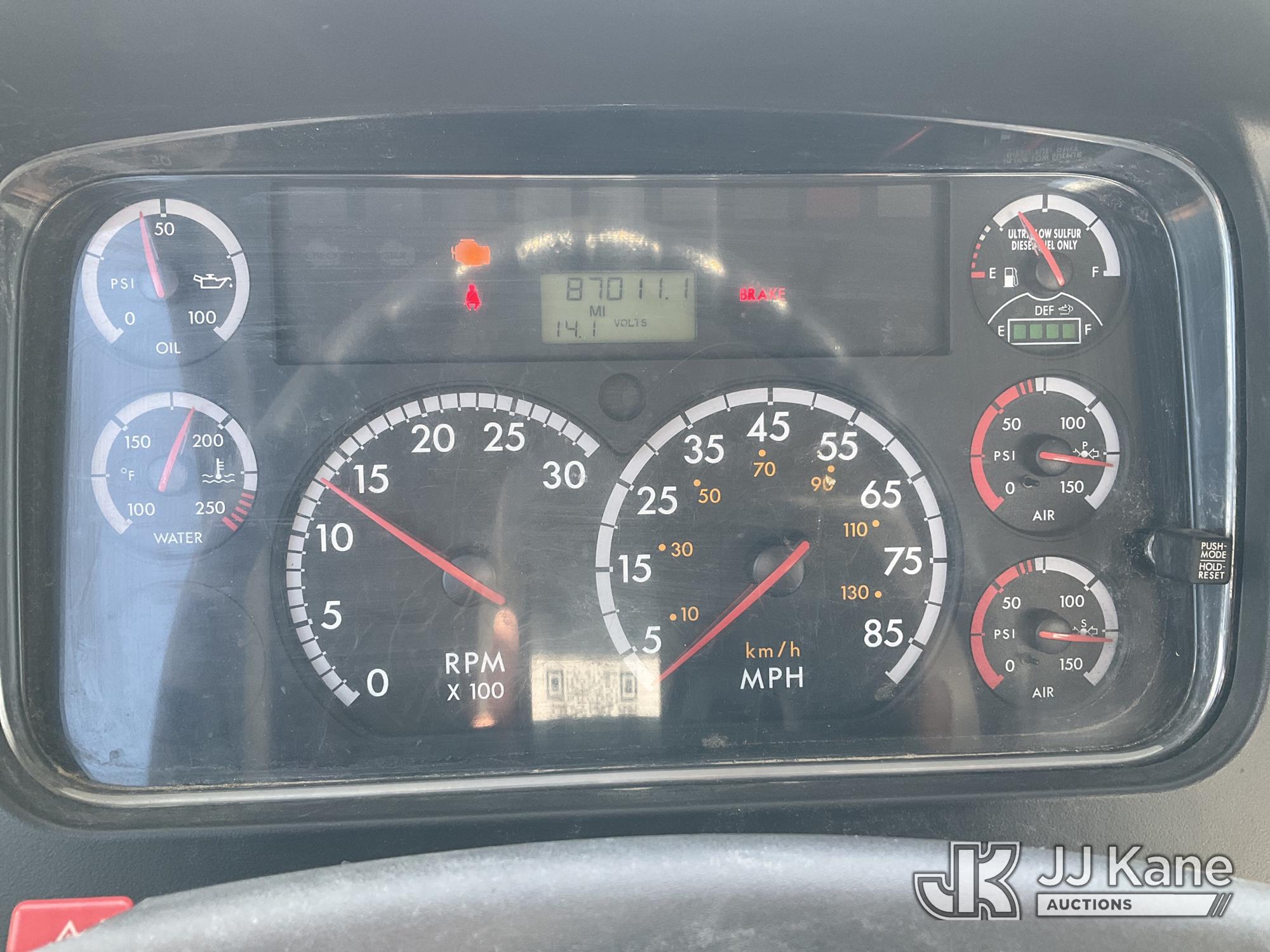 2014 Freightliner M2 106