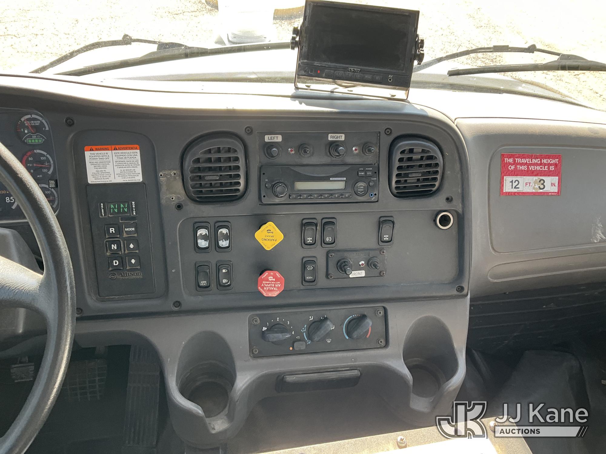 2014 Freightliner M2 106