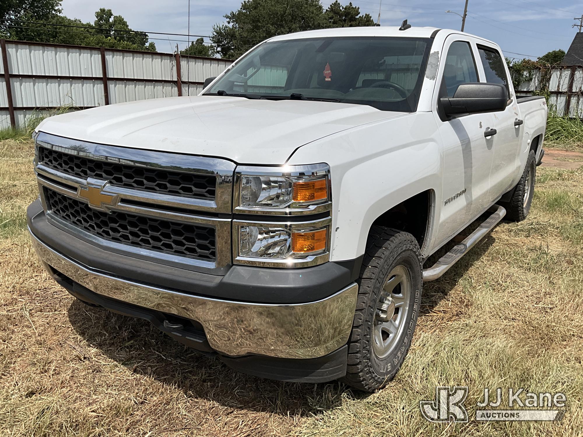2014 Chevrolet Silverado 1500 Crew-Cab Pickup Truck