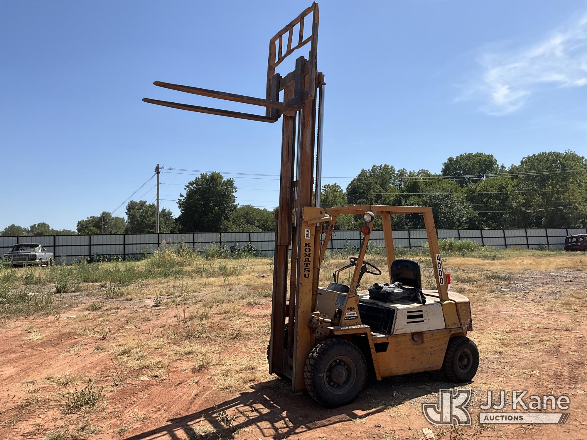 Komatsu FG20-7 Pneumatic Tired Forklift