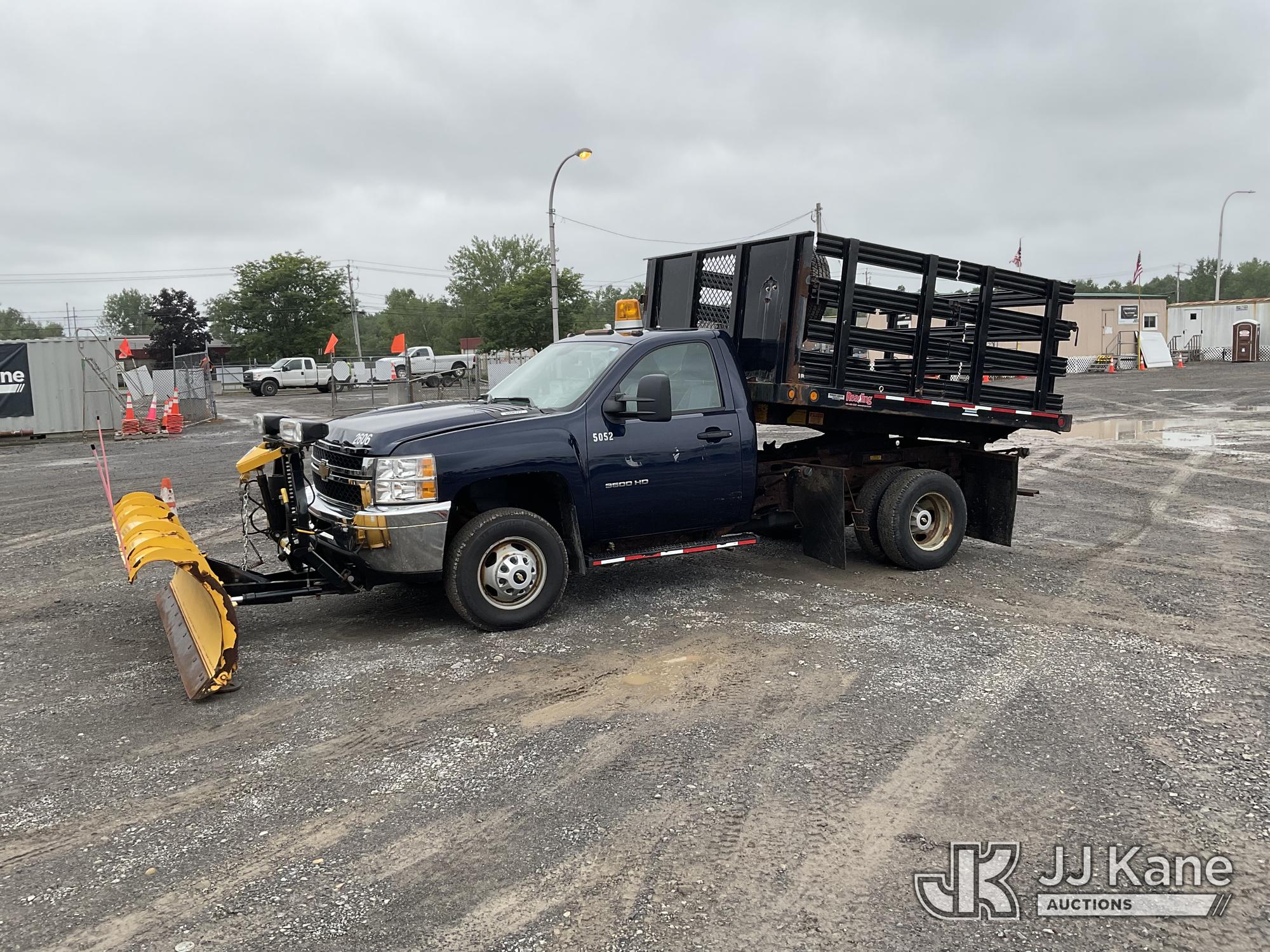 2012 Chevrolet Silverado 3500HD 4x4 Flatbed/Dump Truck