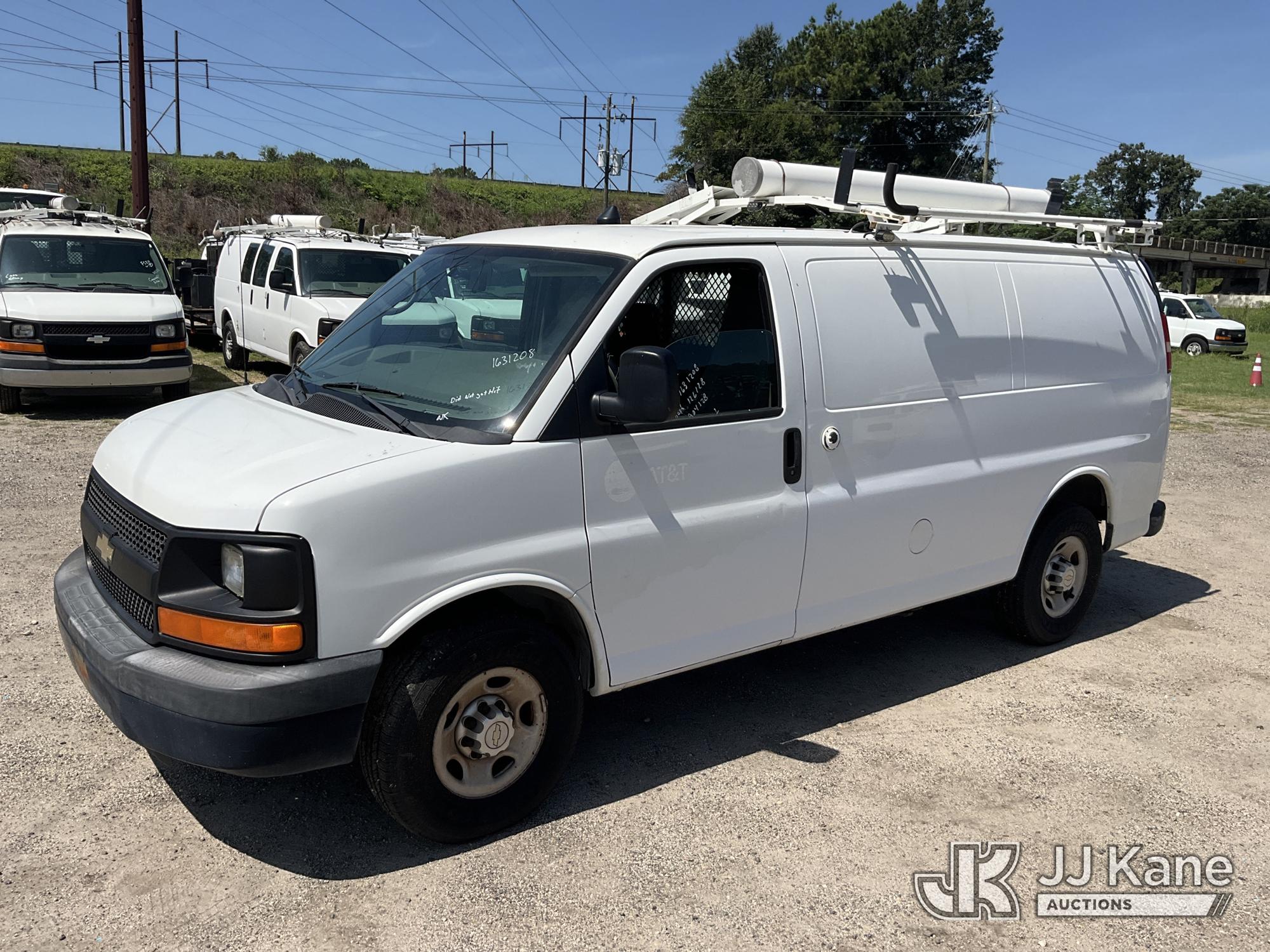 2013 Chevrolet Express G2500 Cargo Van