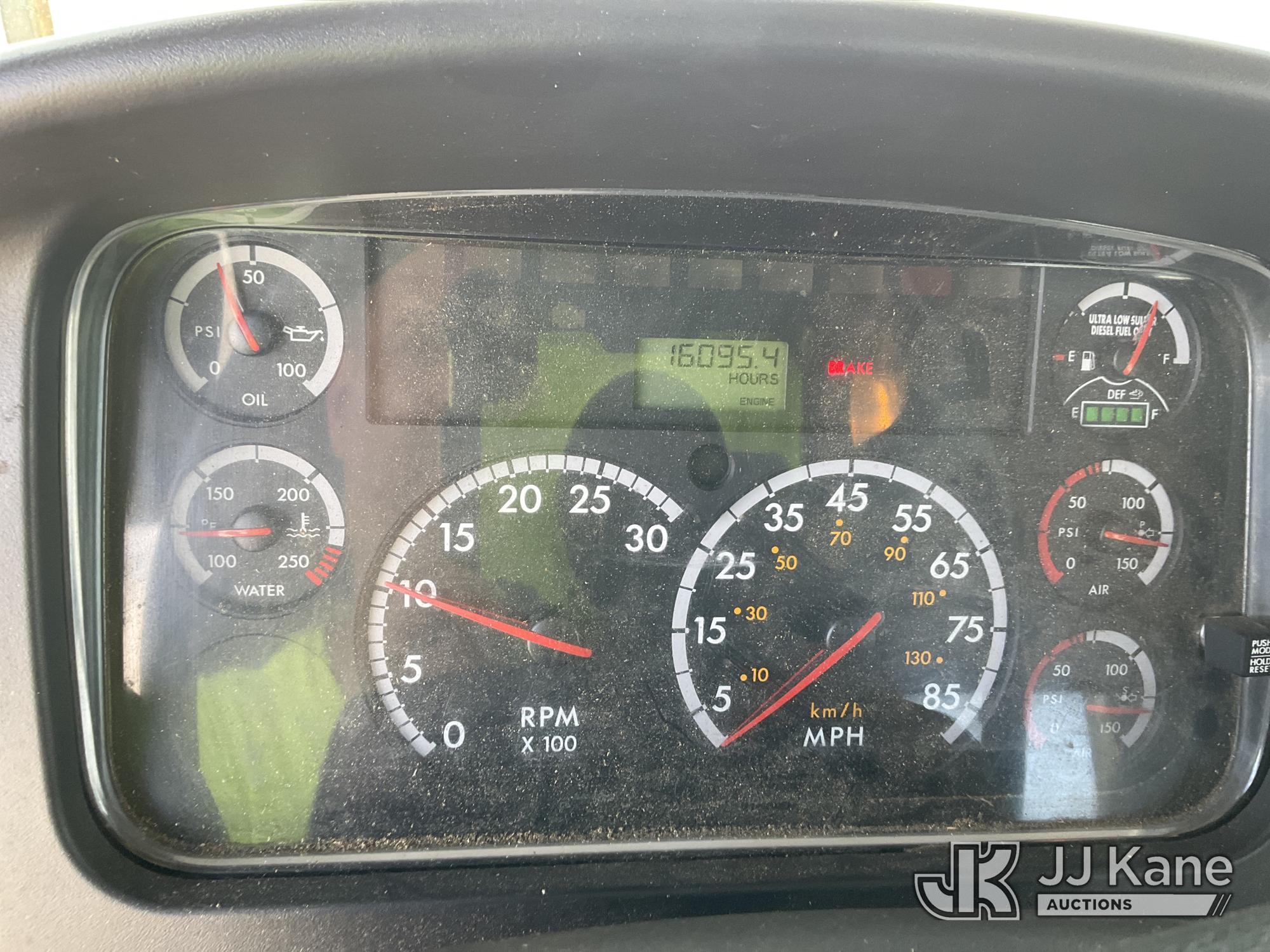 2014 Freightliner M2 106