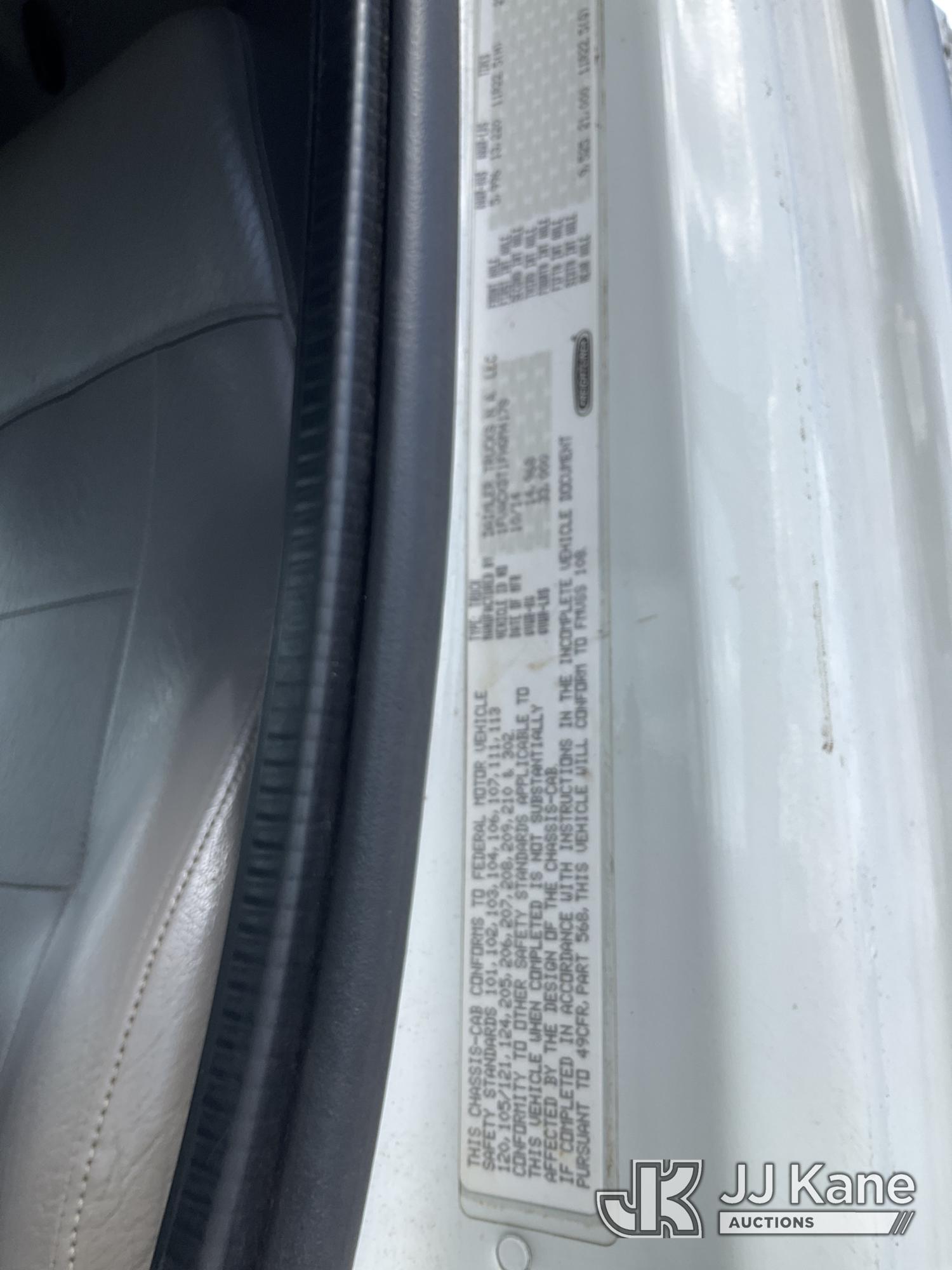 2015 Freightliner M2 106